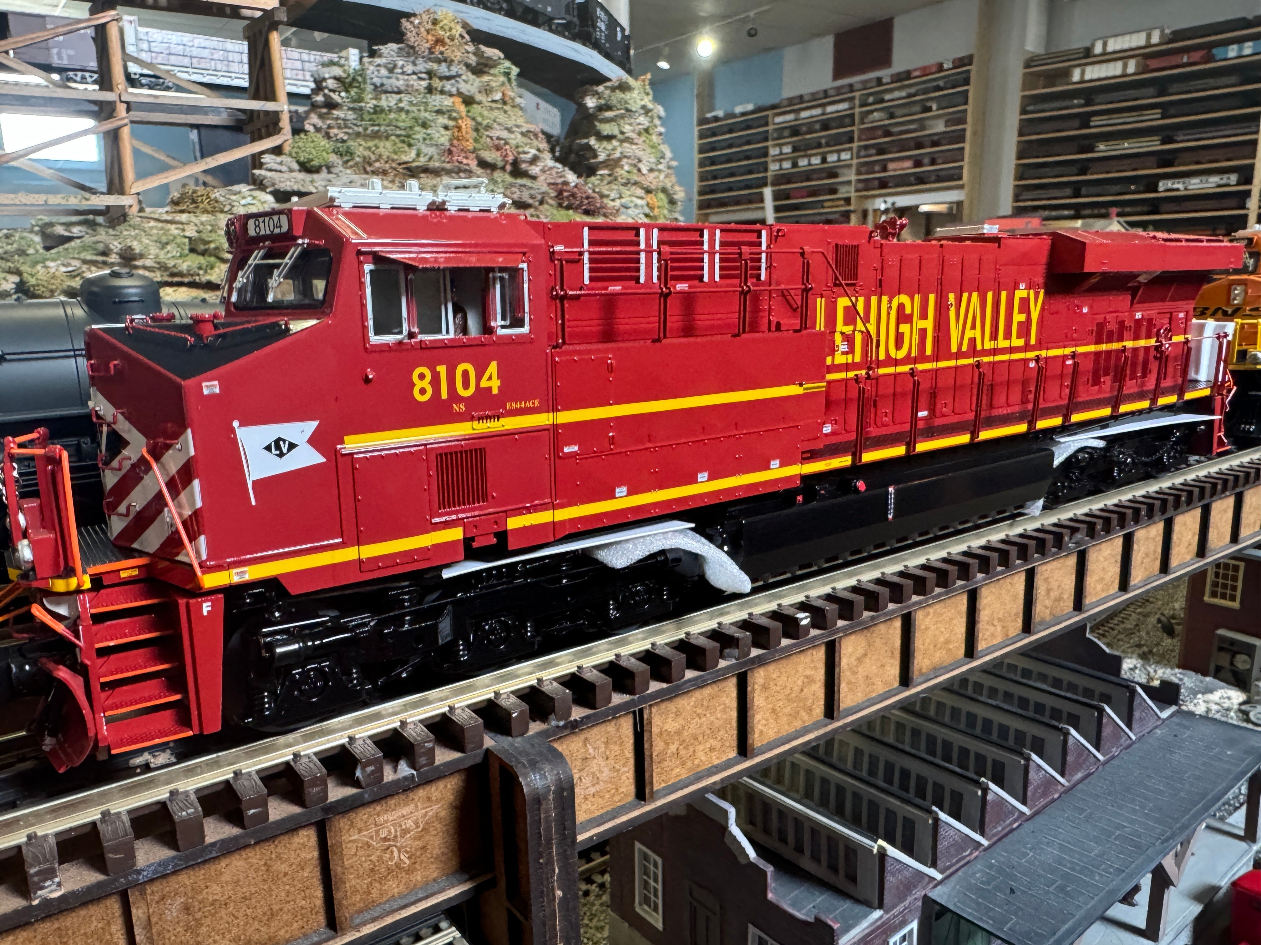 Lionel 2433489 - Heritage ES44 Diesel Locomotive