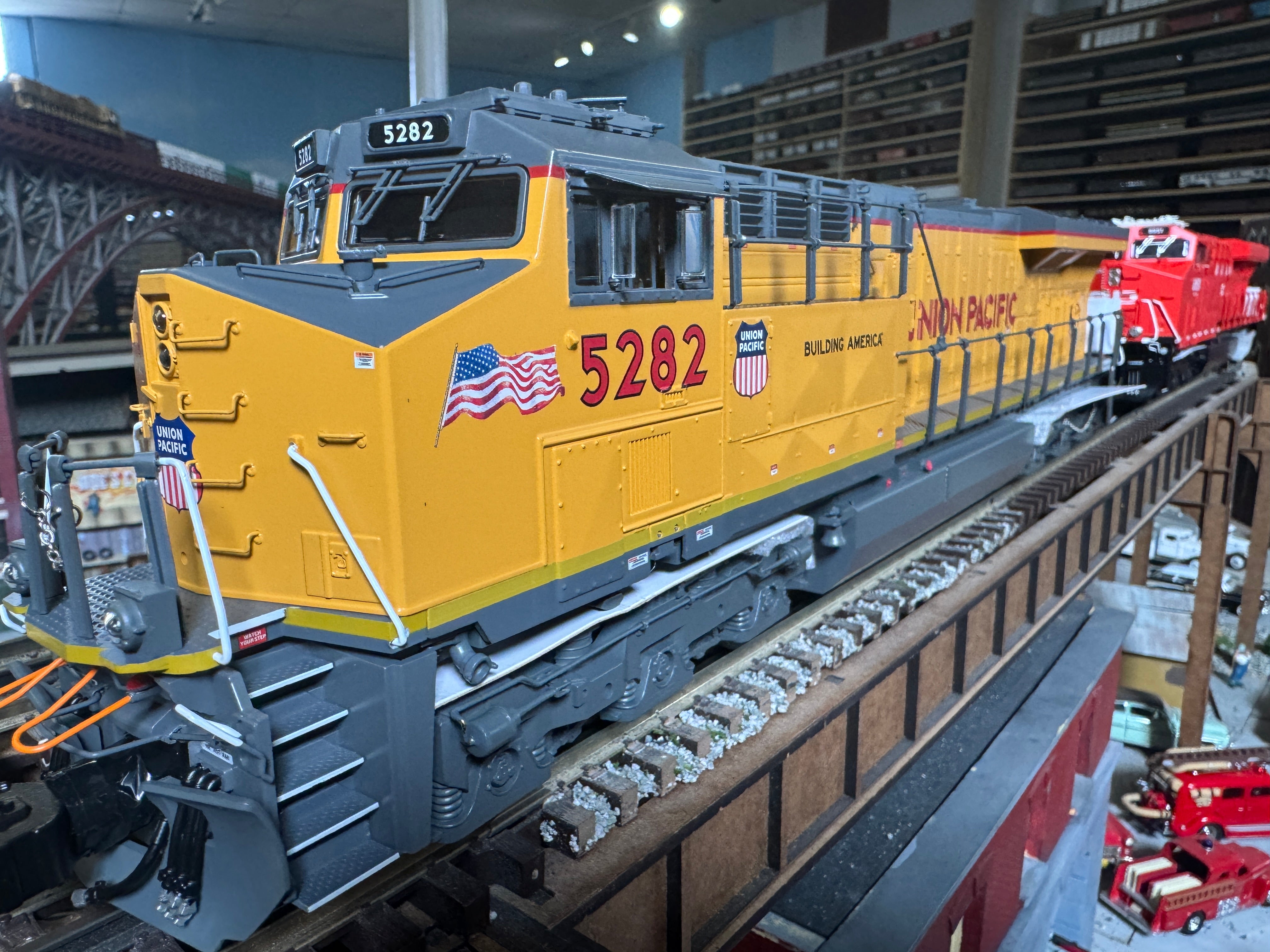 Lionel 2433461 - Legacy ES44 Diesel Locomotive "Union Pacific" #5282