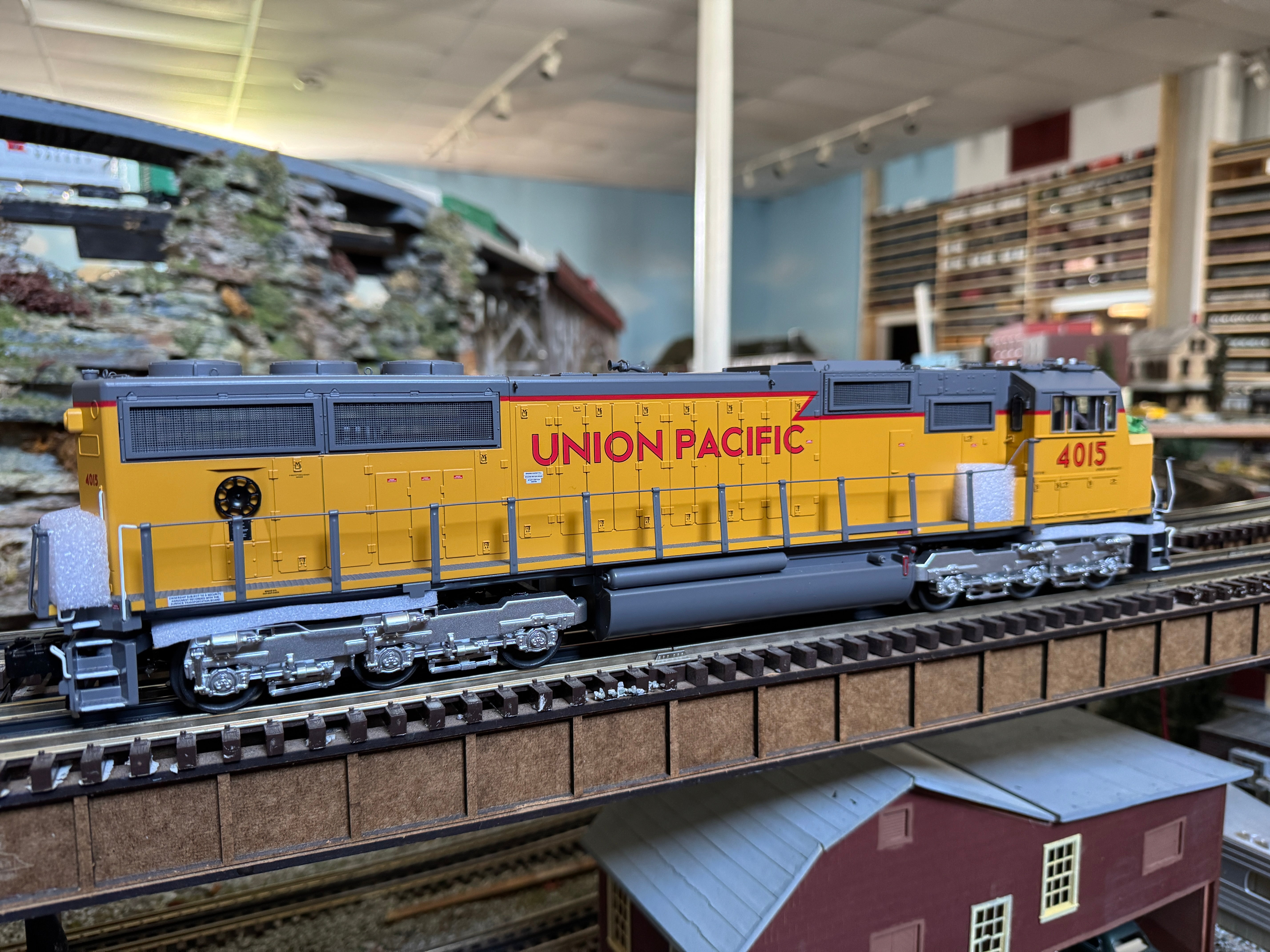 Atlas O 30138226 - Premier - SD70MAC Diesel Locomotive "Union Pacific" #4015 w/ PS3 (Big Boy Escort) 2-Rail