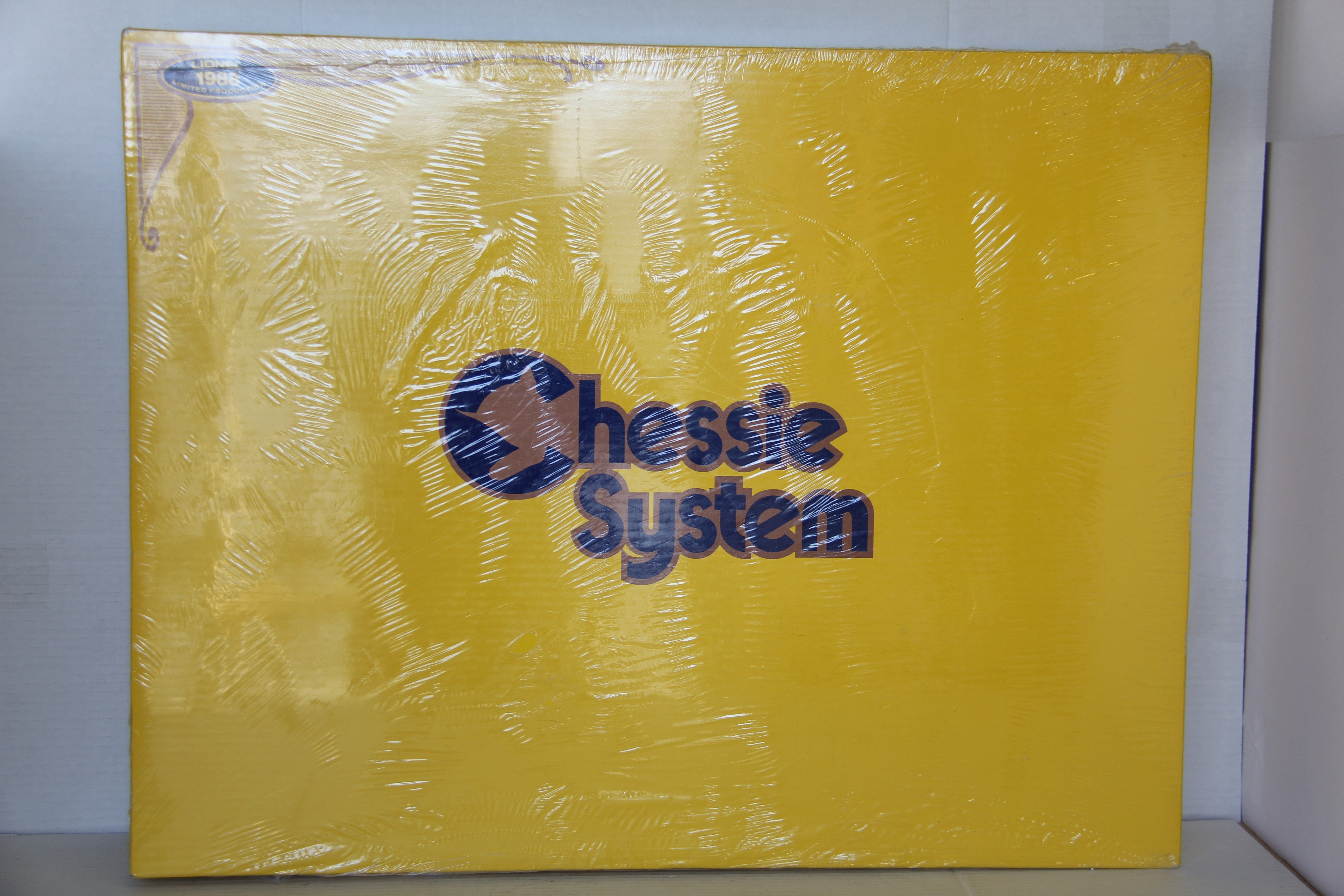 1988 Limited Lionel 6-11705 Chessie System Diesel Freight Train Set SEALED-Second hand-M7555