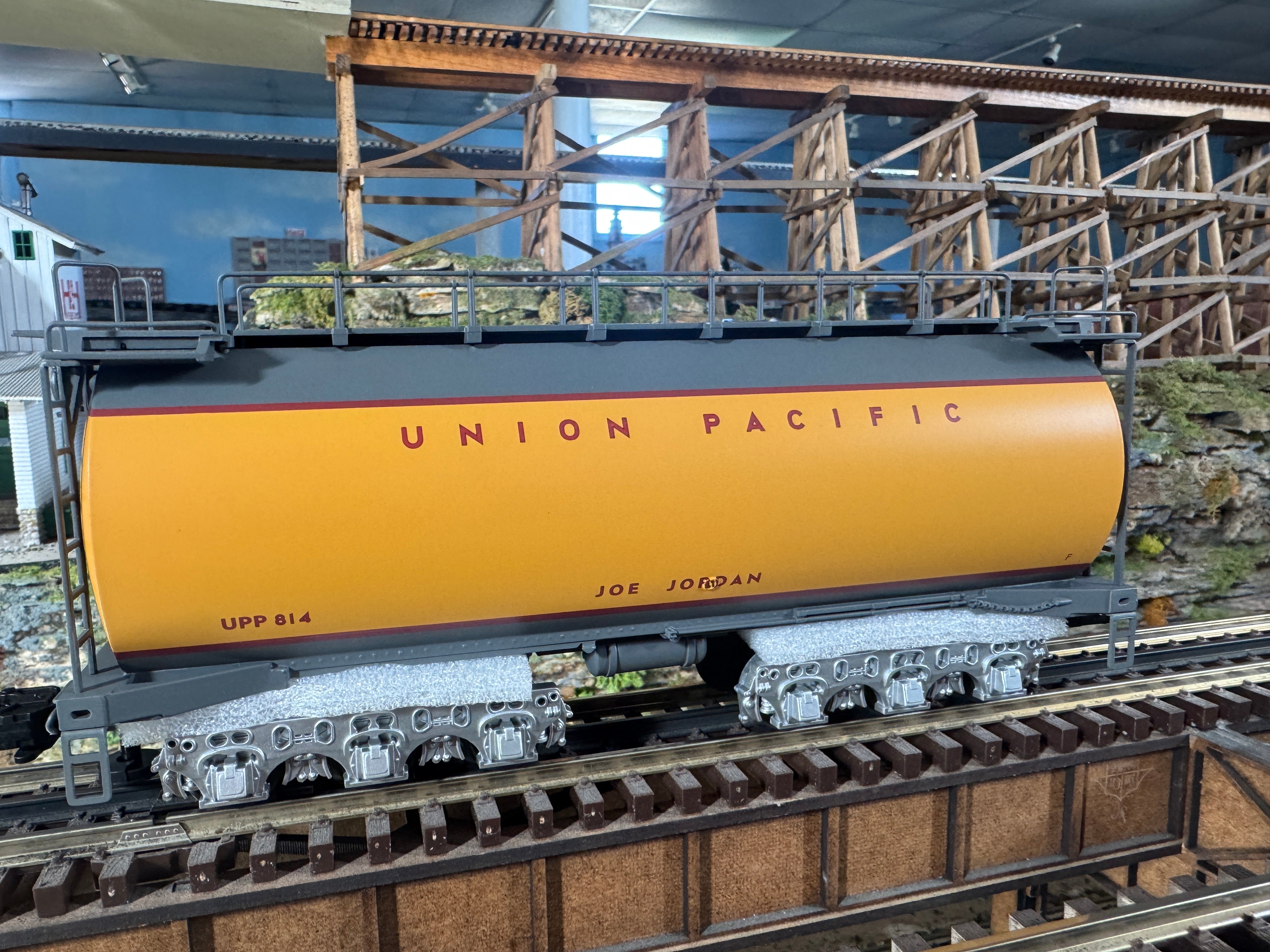 Lionel 2431330 - Auxiliary Tenders "Union Pacific" #814