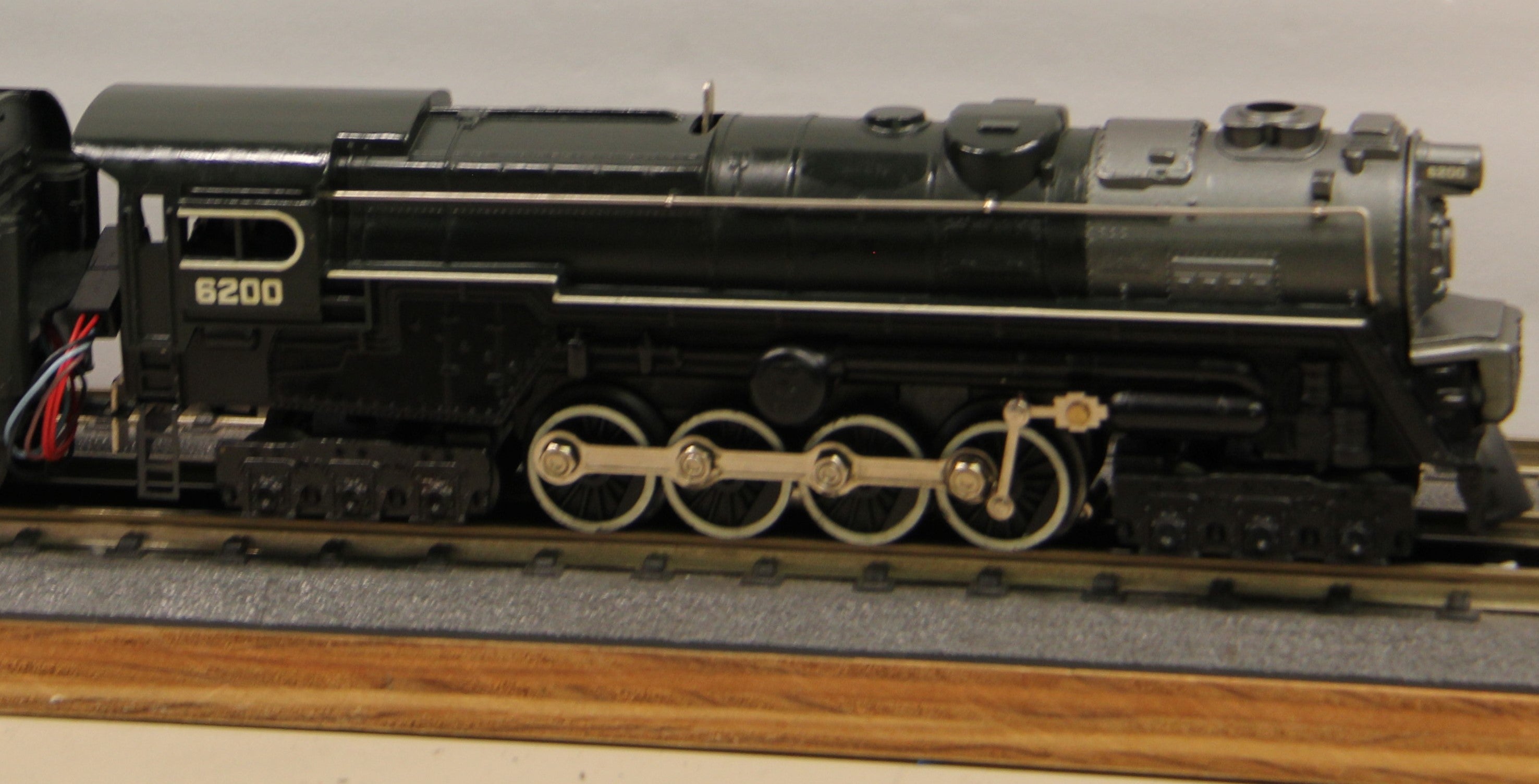 Lionel 6-8404 Pennsylvania S-2  6-8-6 Steam Turbine & Tender-Second hand-M7543