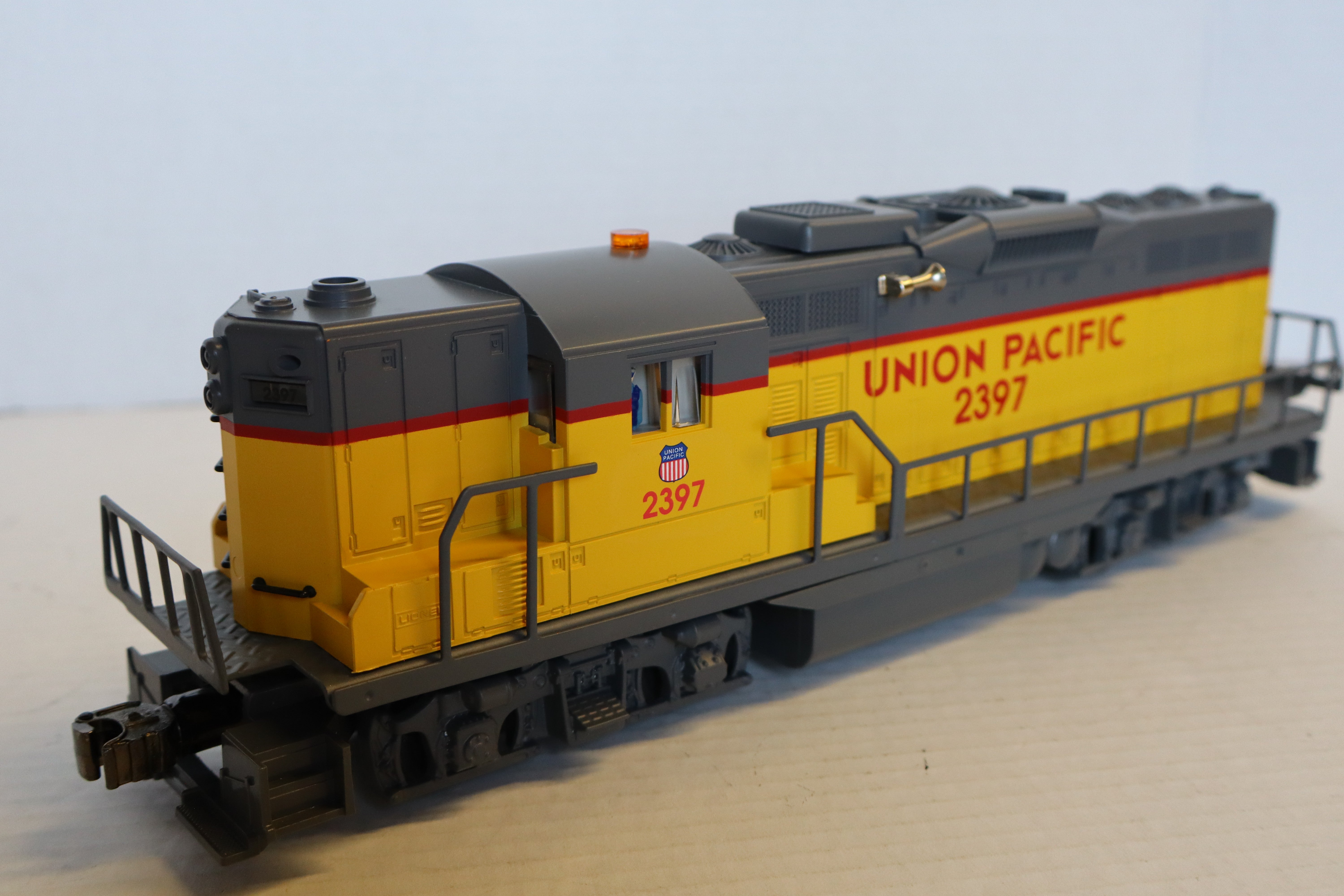 Lionel 6-18857 Union Pacific 2397 GP-9-Second hand-M7996