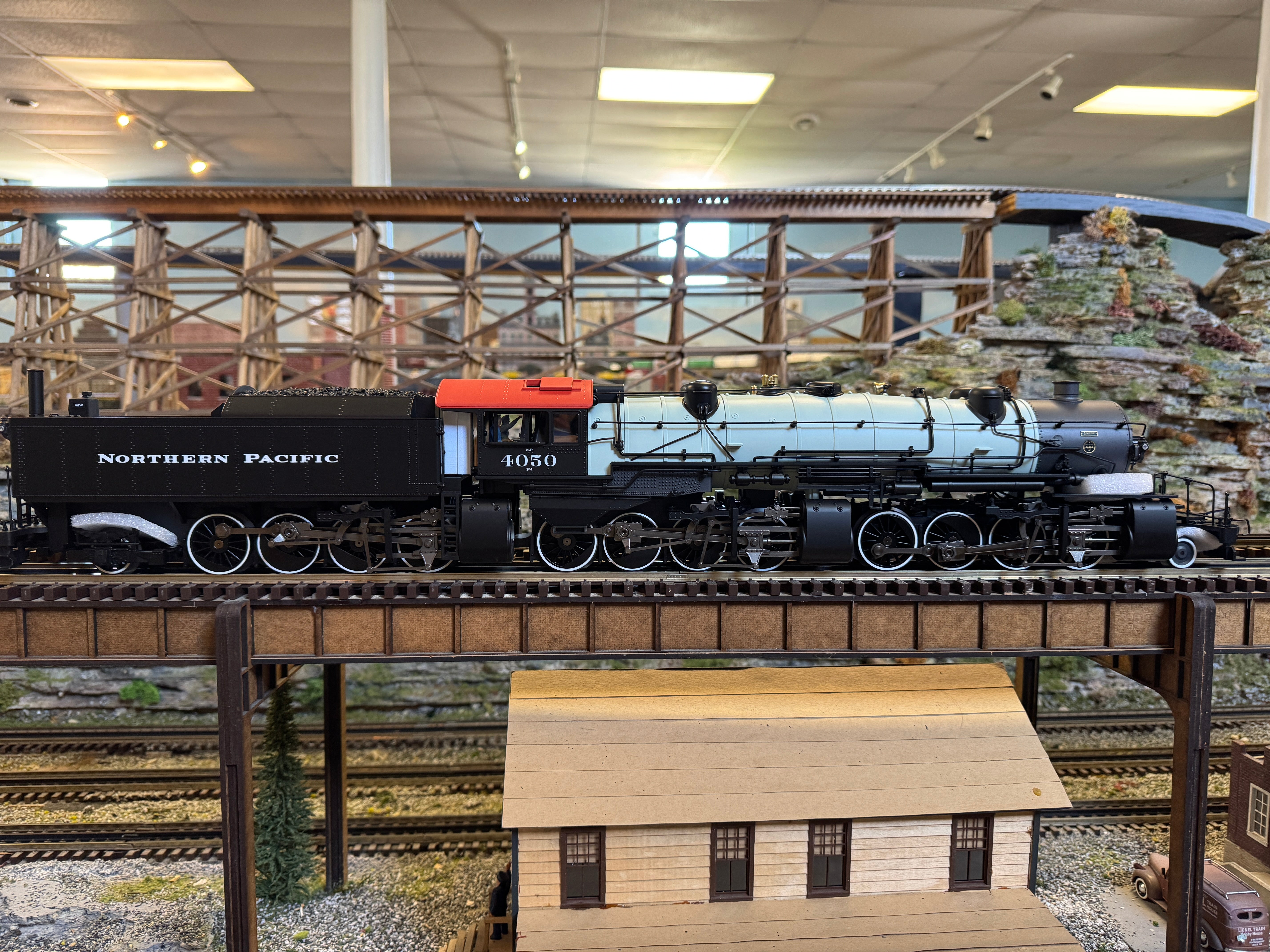 Lionel 2431060 - Vision Line Triplex Steam Locomotive "Northern Pacific" #4050