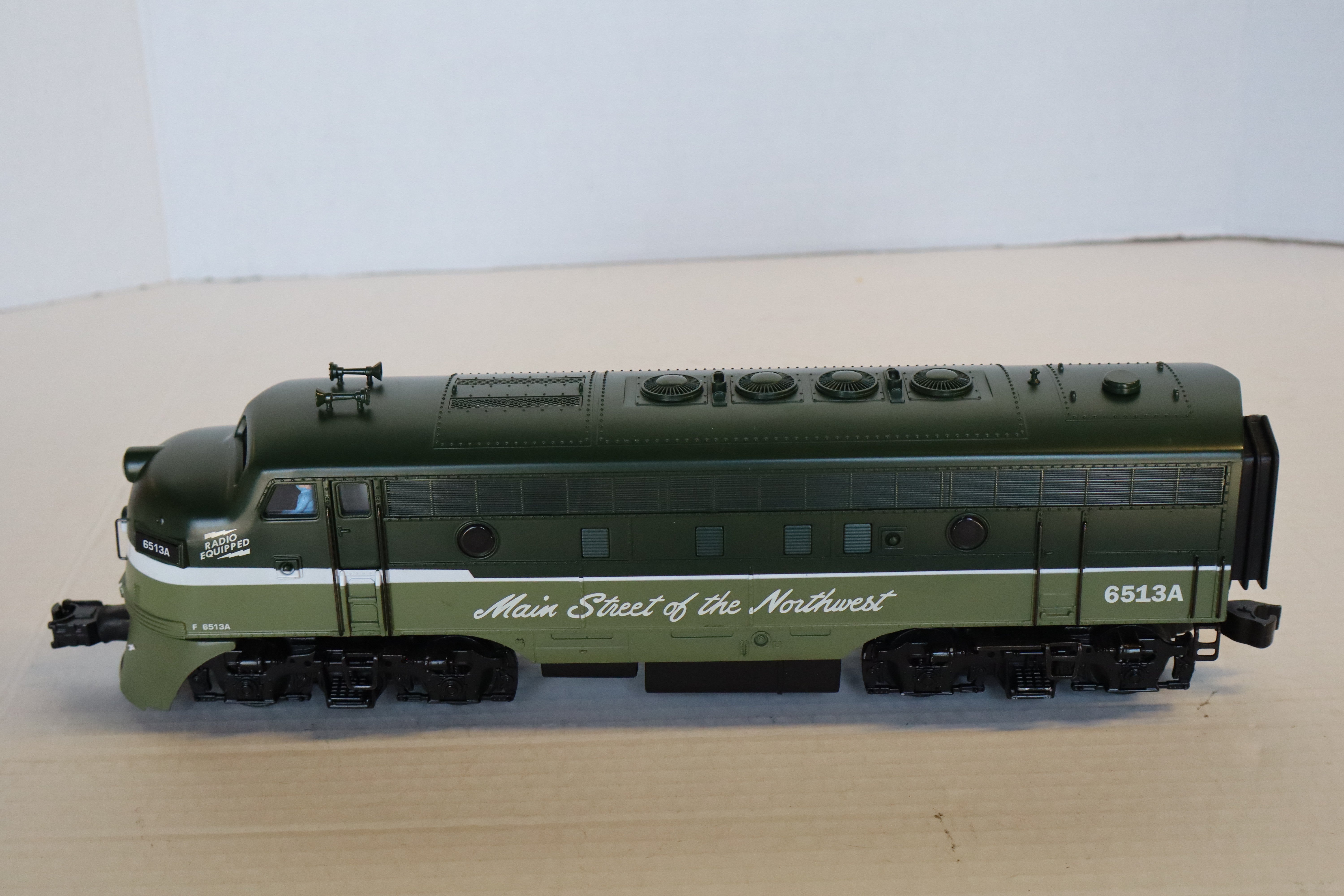 K Line K-25501 Northern Pacific F-7 AA Diesels -Both Powered-Second hand-M7948