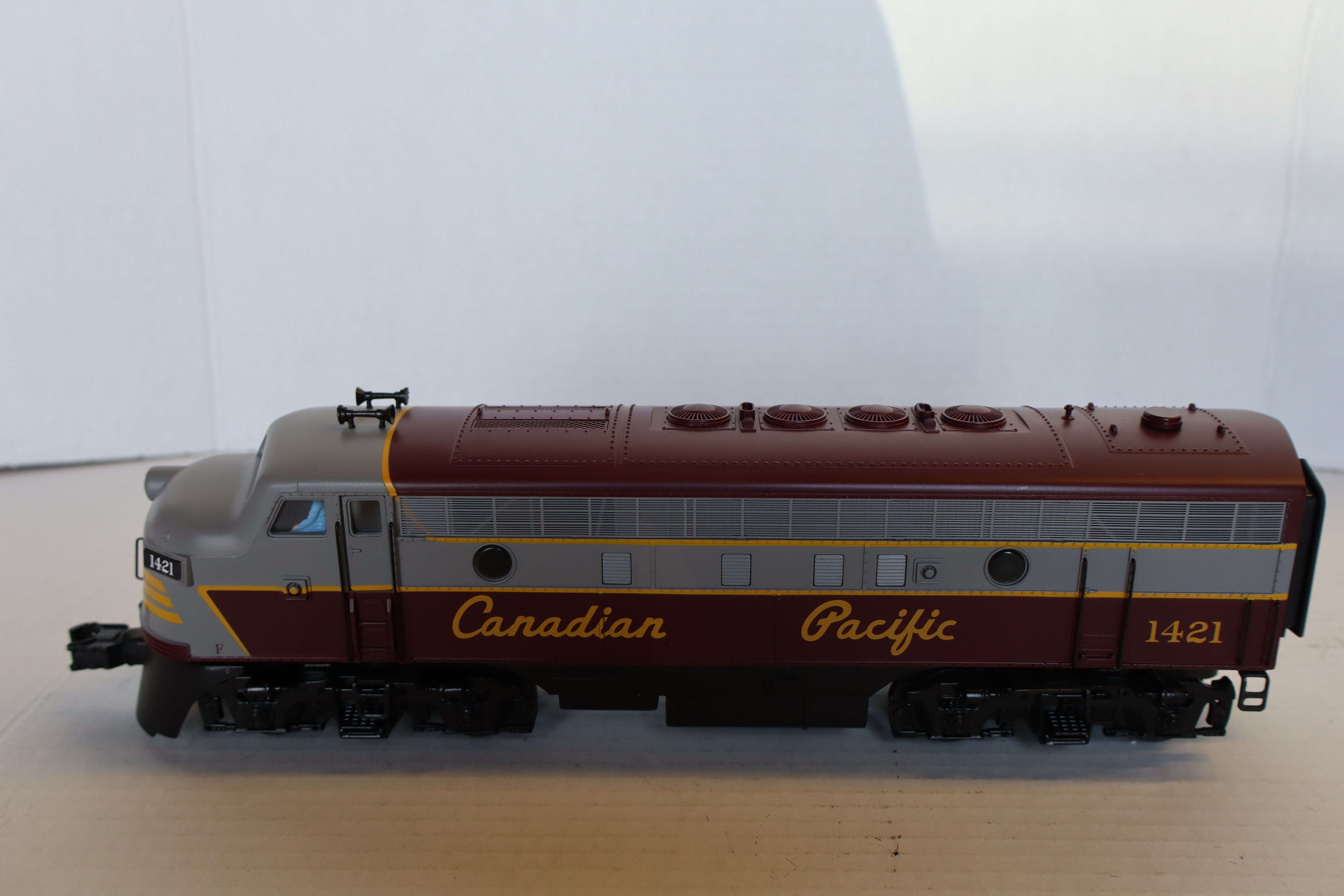 K- Line K-25181 Canadian Pacific F-7 AA Diesels & K Line K2518-1907 Canadian Pacific F-7 B Diesel Dummy (Non Pwd)-Second hand-M7949