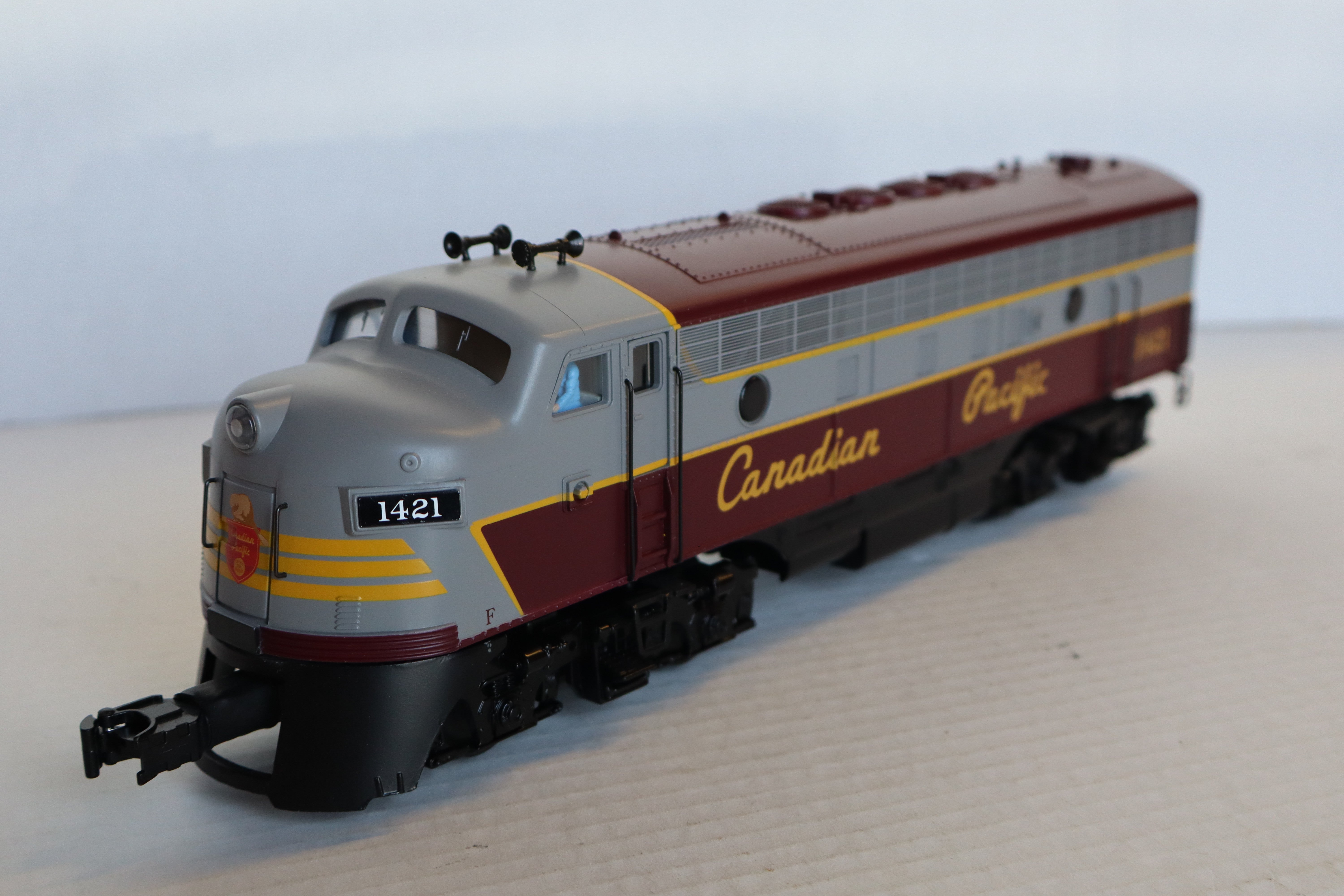 K- Line K-25181 Canadian Pacific F-7 AA Diesels & K Line K2518-1907 Canadian Pacific F-7 B Diesel Dummy (Non Pwd)-Second hand-M7949