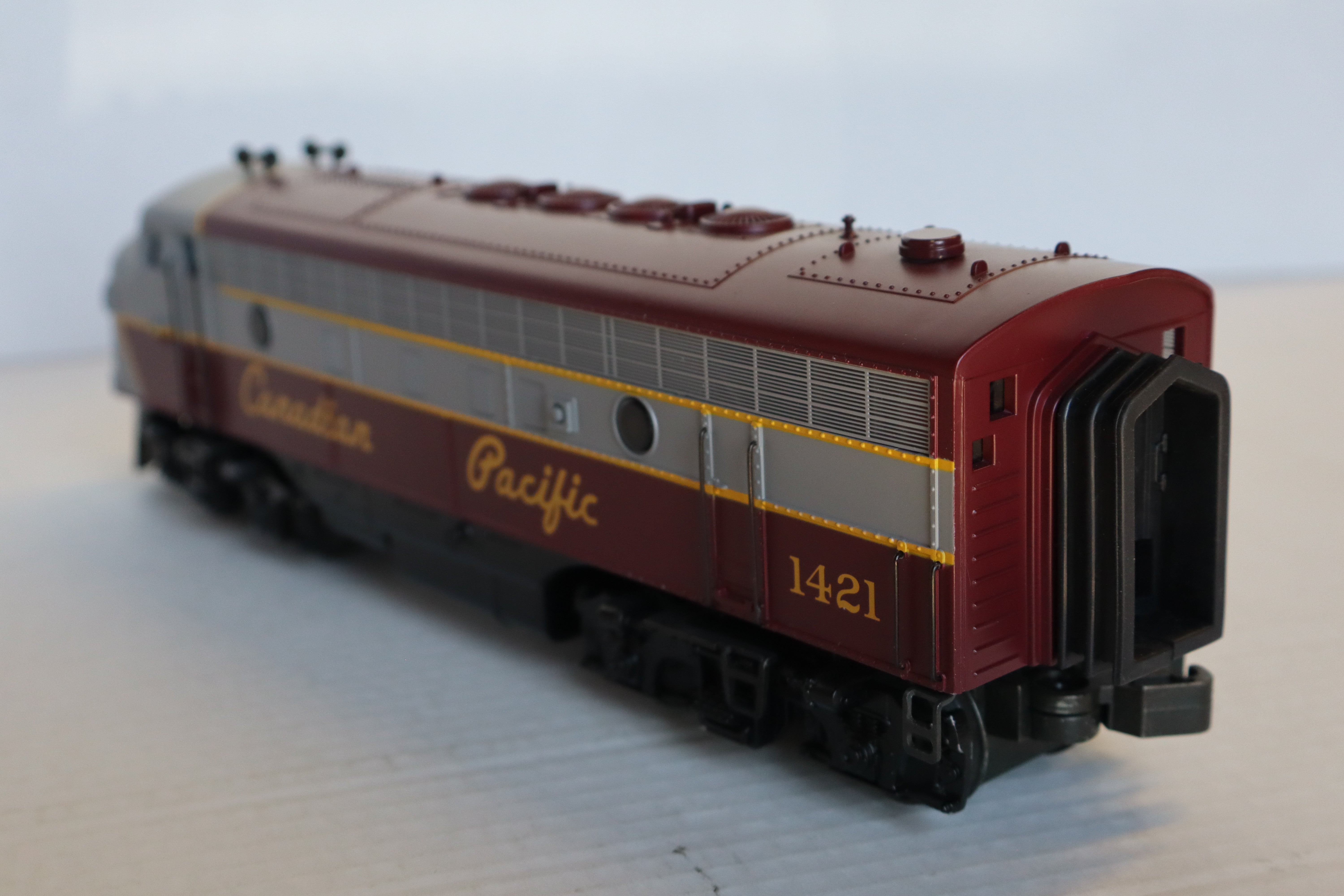 K- Line K-25181 Canadian Pacific F-7 AA Diesels & K Line K2518-1907 Canadian Pacific F-7 B Diesel Dummy (Non Pwd)-Second hand-M7949