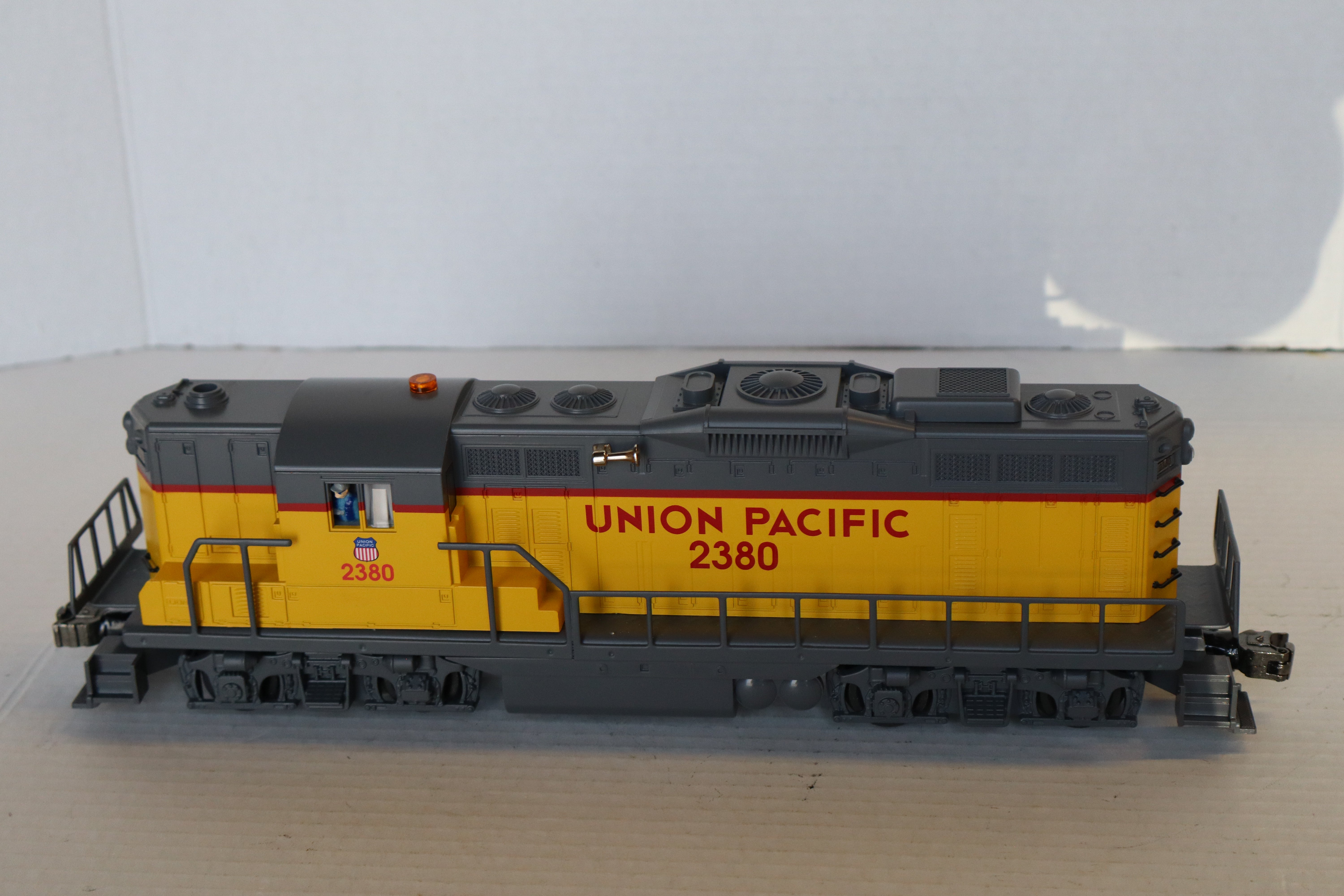 Lionel 6-11956 Union Pacific GP-9 Powered & Non Pwd Lash-up Set-Second hand-M7995