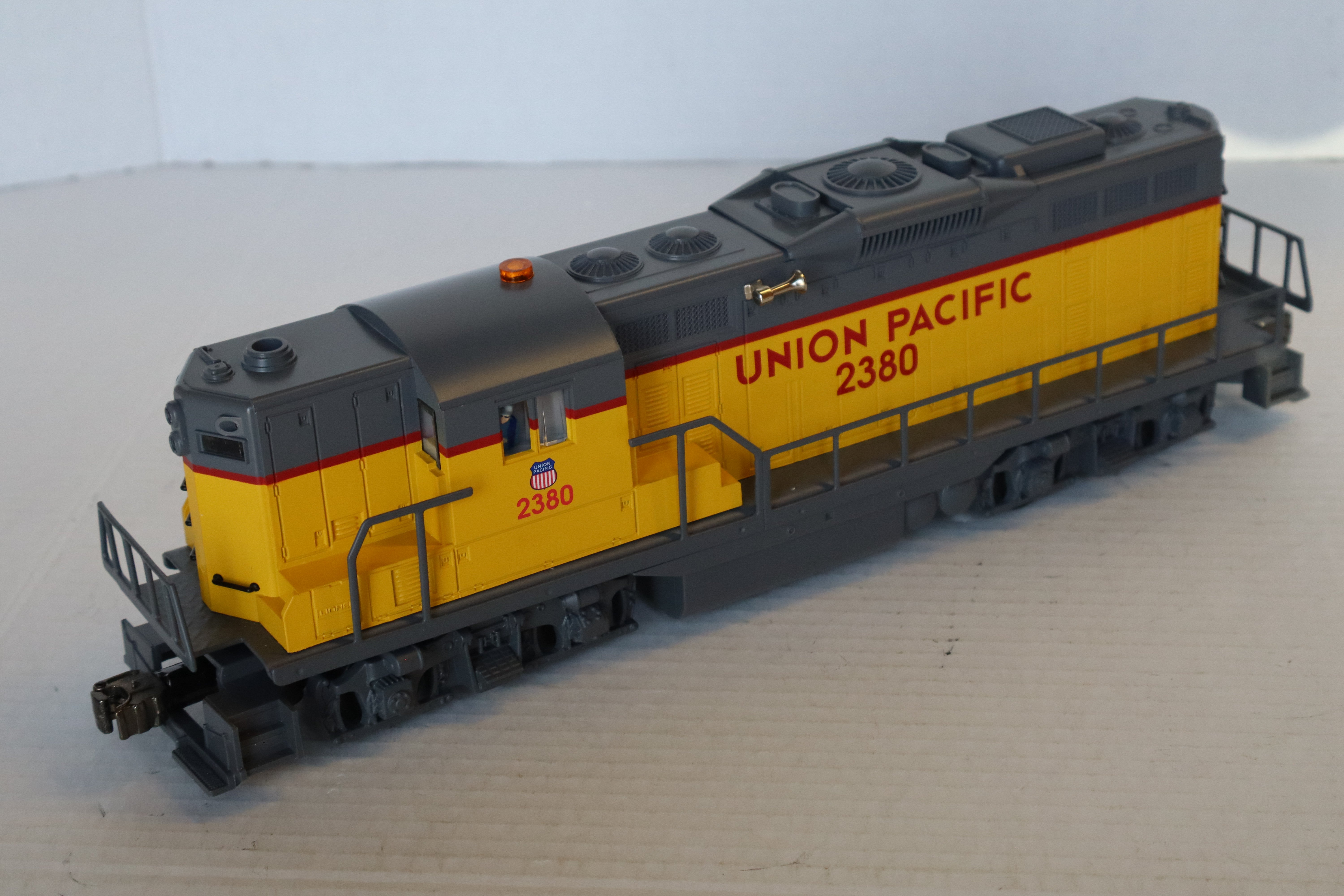 Lionel 6-11956 Union Pacific GP-9 Powered & Non Pwd Lash-up Set-Second hand-M7995