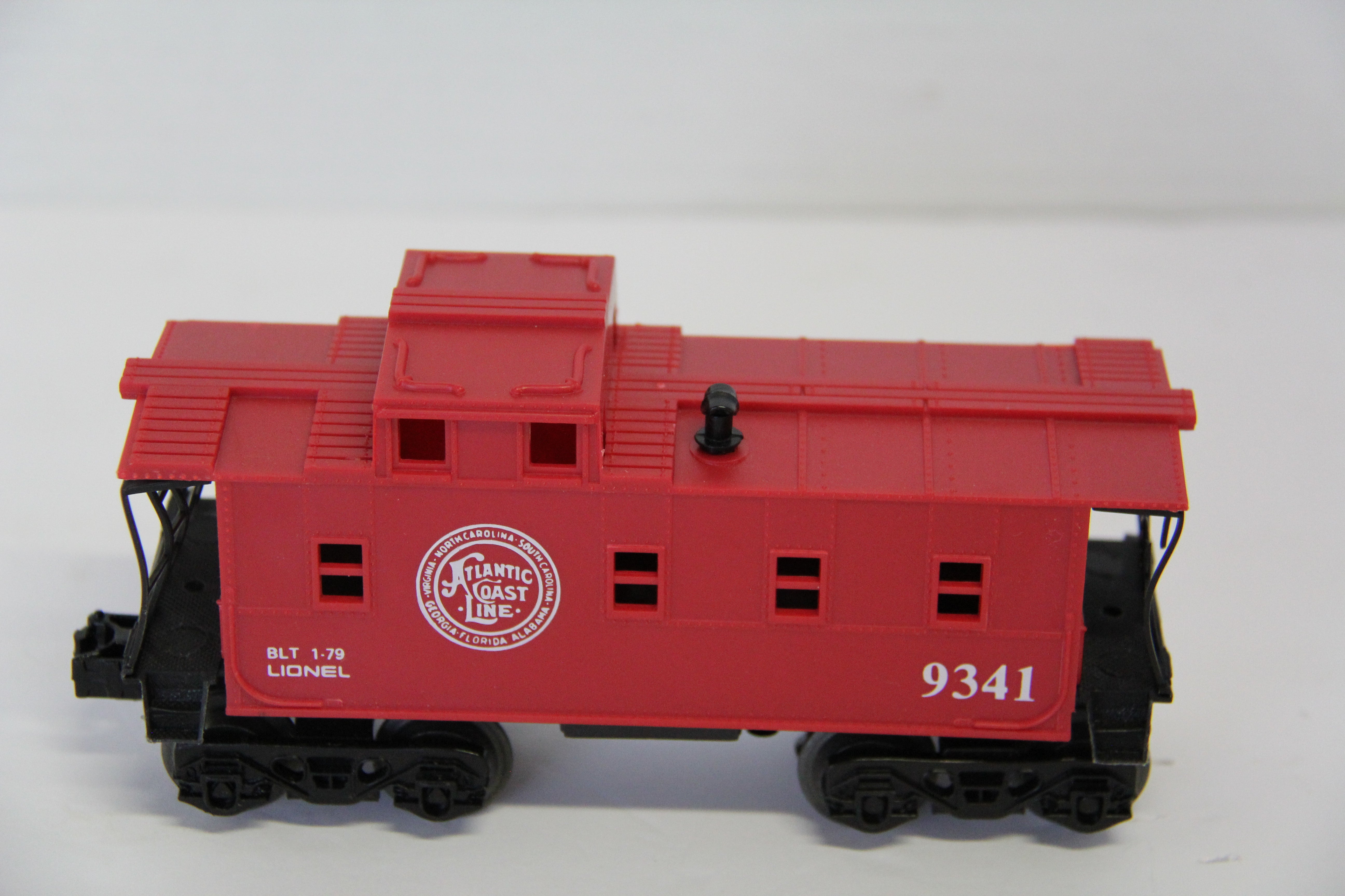 Lionel TownHouse TV & Appliances Milwaukee & Oakton Electric Train Set-Second hand-M7566