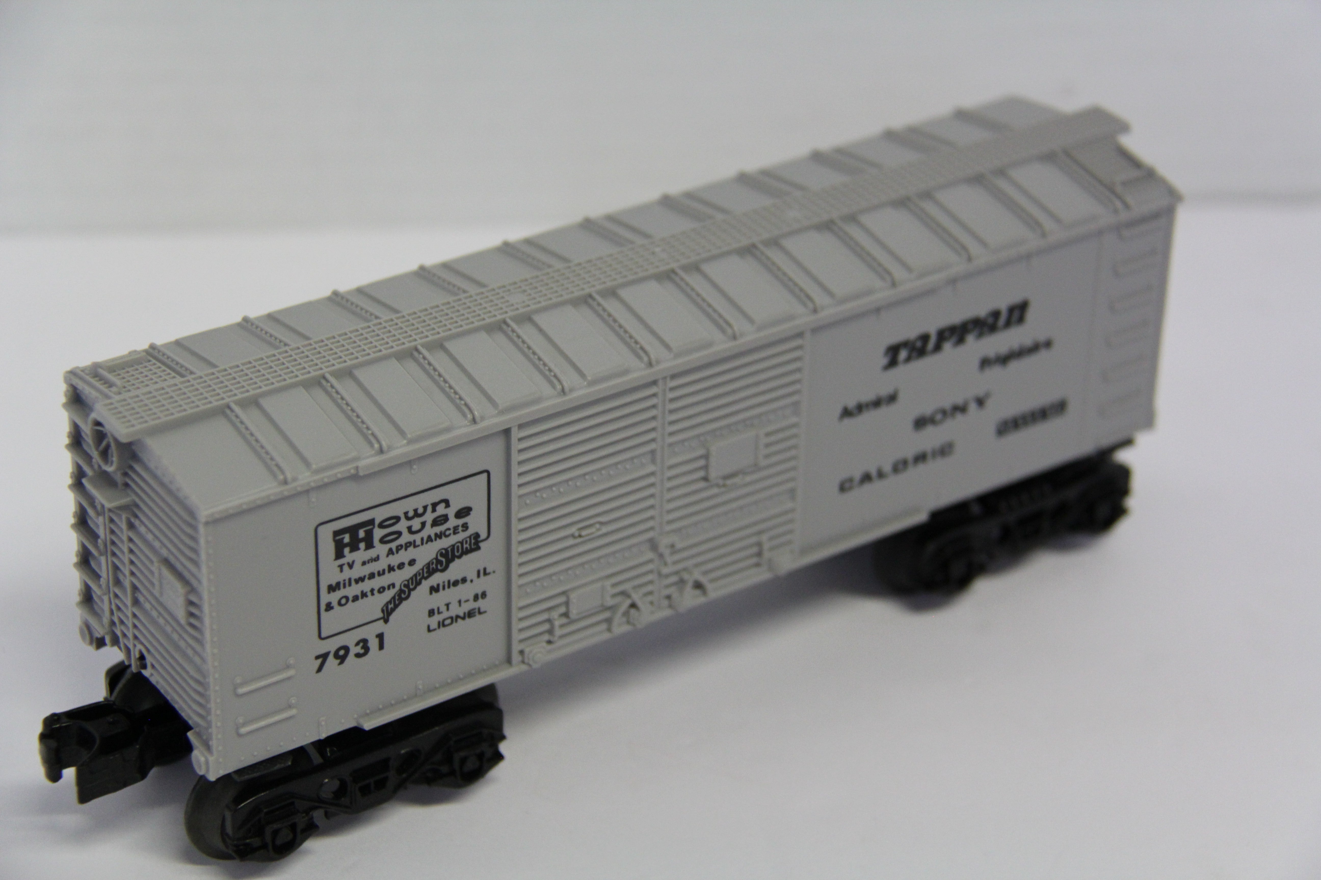Lionel TownHouse TV & Appliances Milwaukee & Oakton Electric Train Set-Second hand-M7566