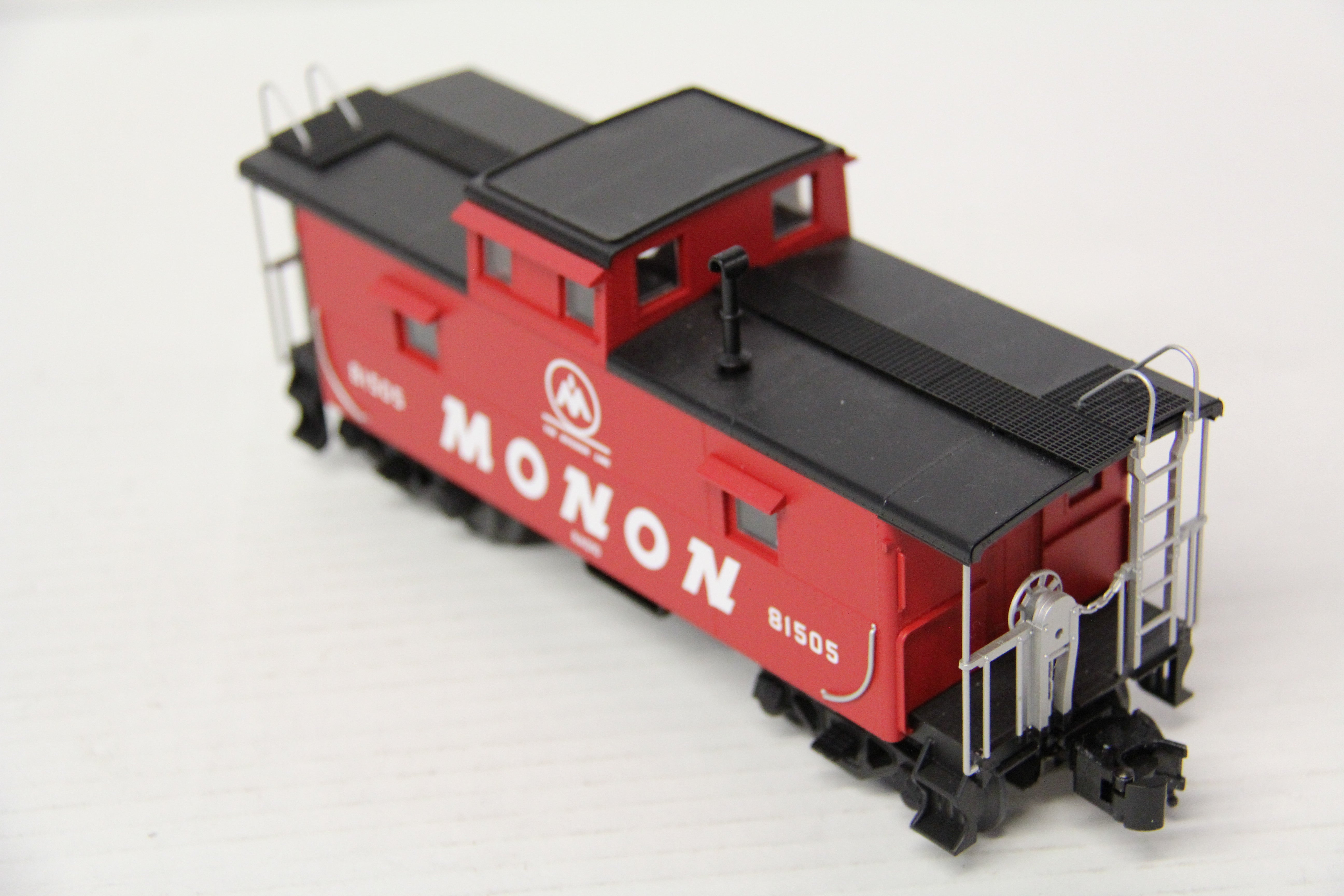 ATLAS #2003015-2 Monon Cupola Caboose-Second hand-M7183