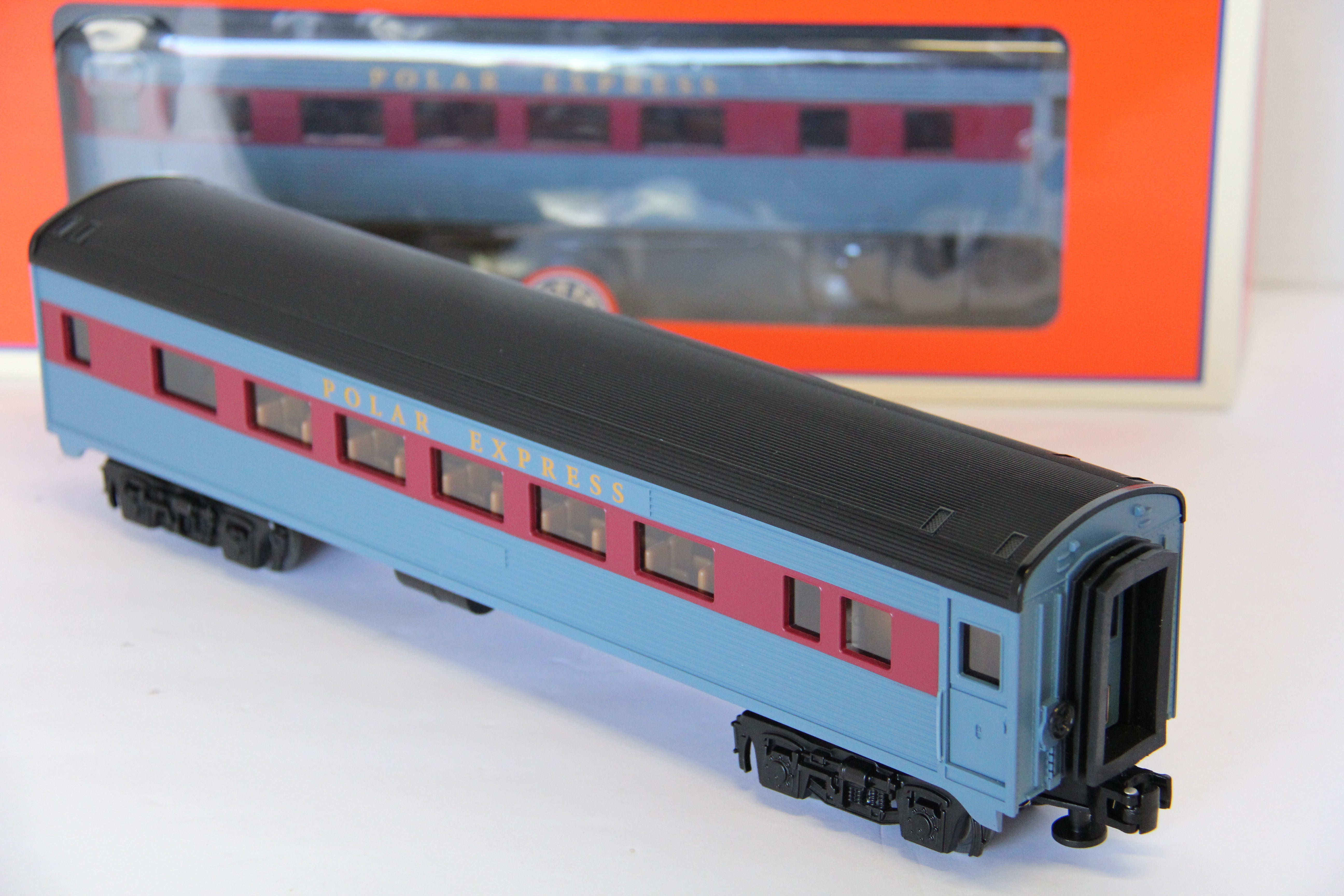 Lionel 6-35279 The Polar Express Coach Car & Lionel 6-35280 The Polar Express Observation Car-2 Set-Second hand-M7569