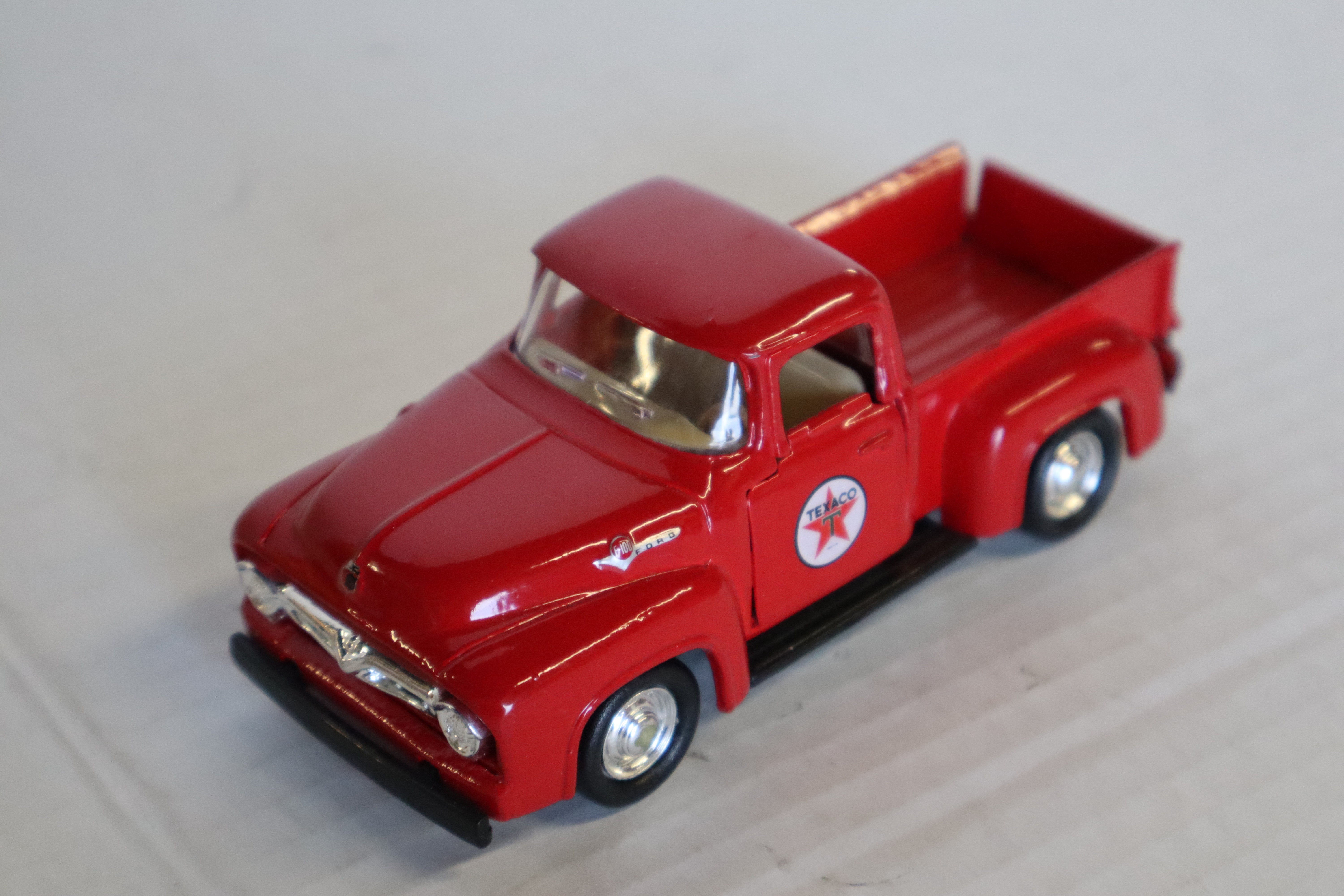 Road Champs 1956 Ford F-100 Pickup (Red)-Texaco-Second hand-M8253