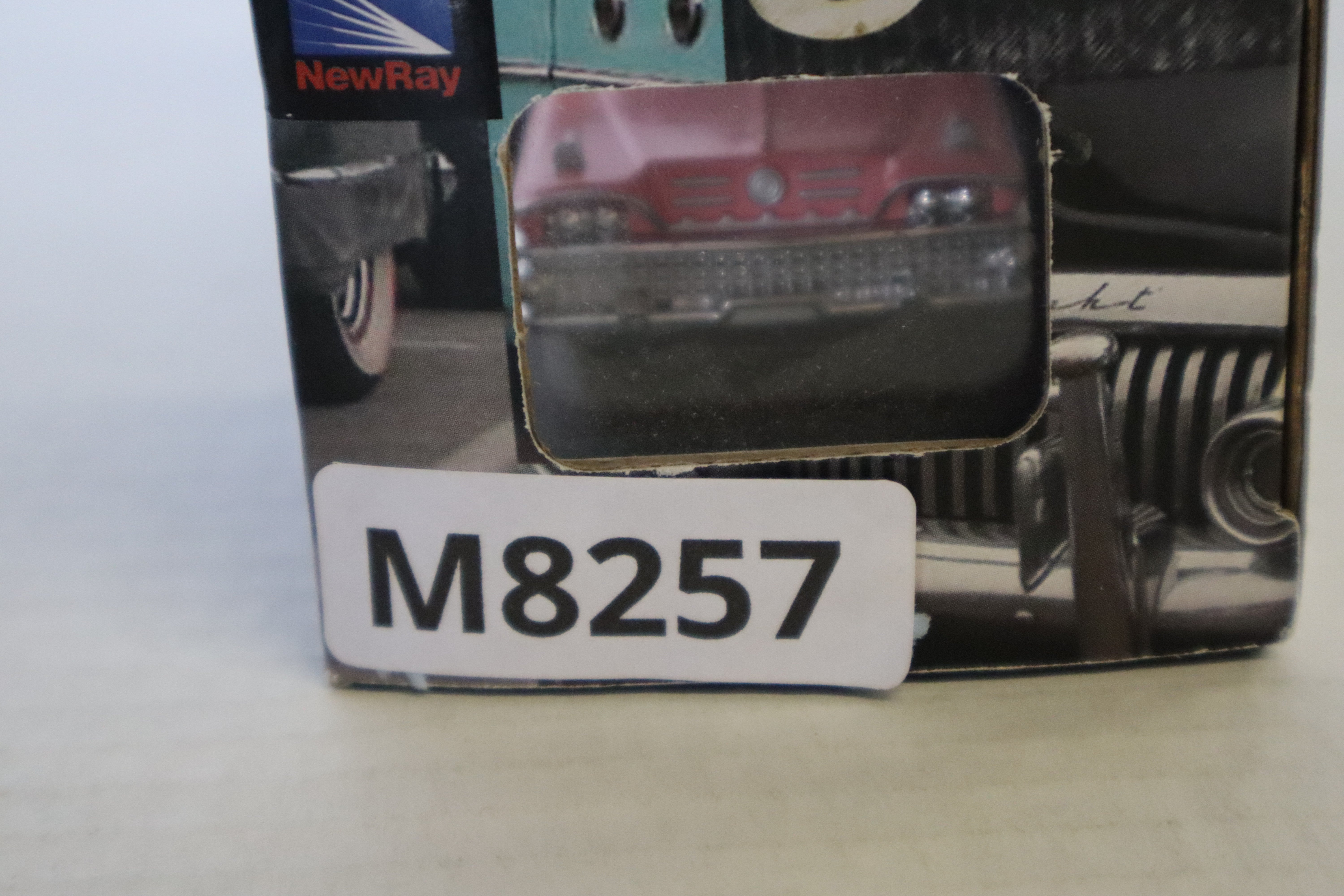 New-Ray 1958 Buick Century Convertible (Pink)-Second hand-M8257