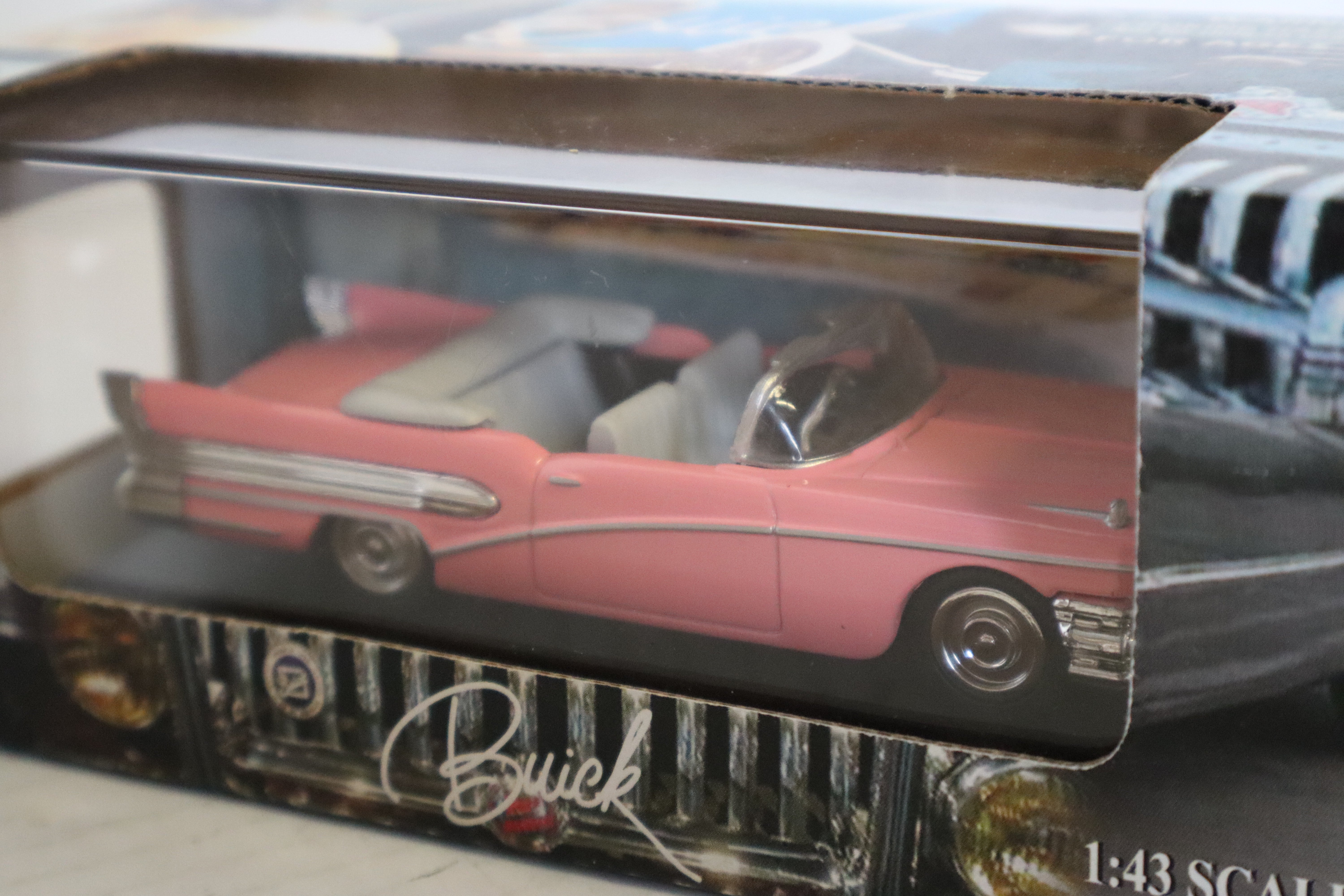 New-Ray 1958 Buick Century Convertible (Pink)-Second hand-M8257