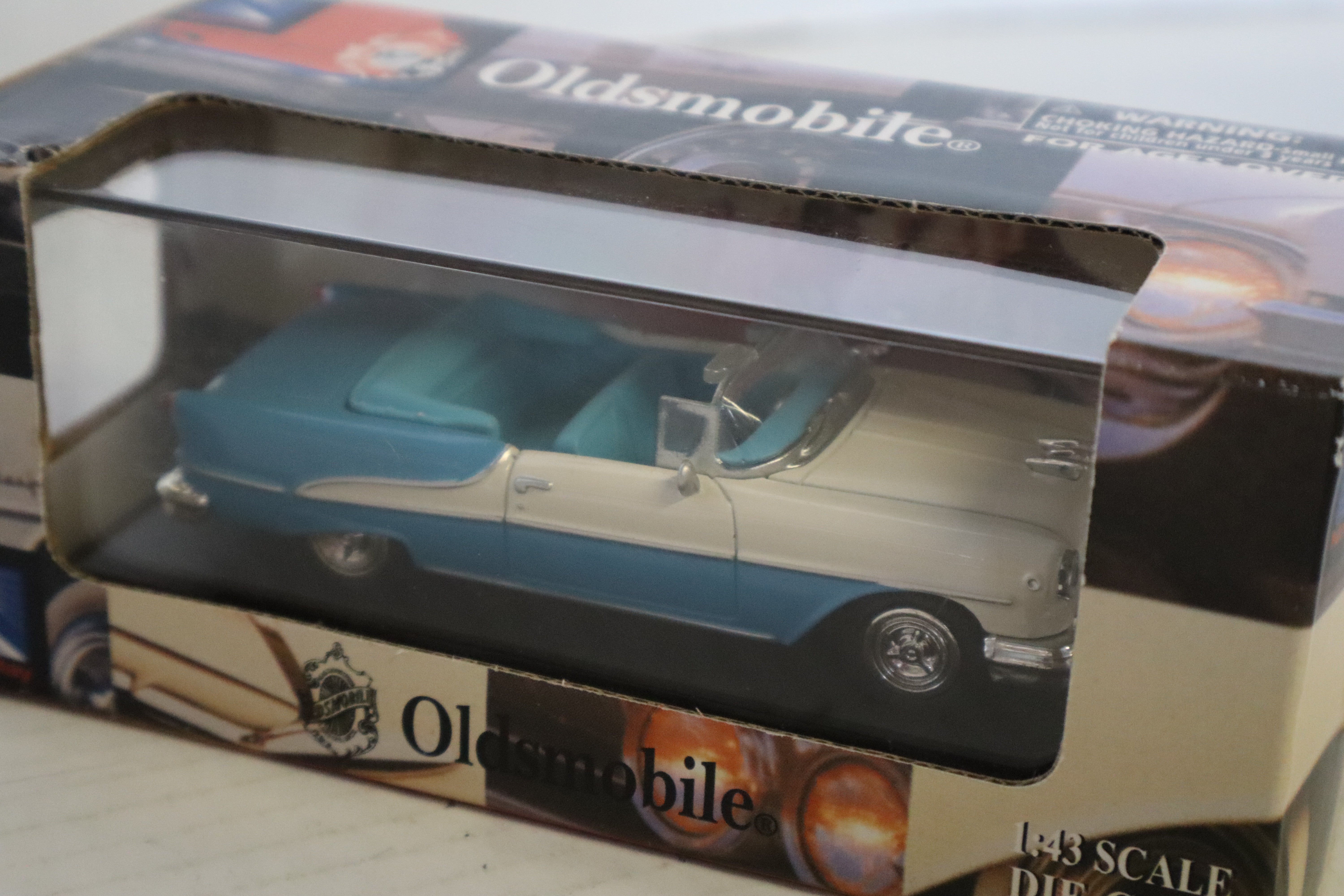 New-Ray 1955 Oldsmobile Convertible (Blue/White) Super 88-Second hand-M8259