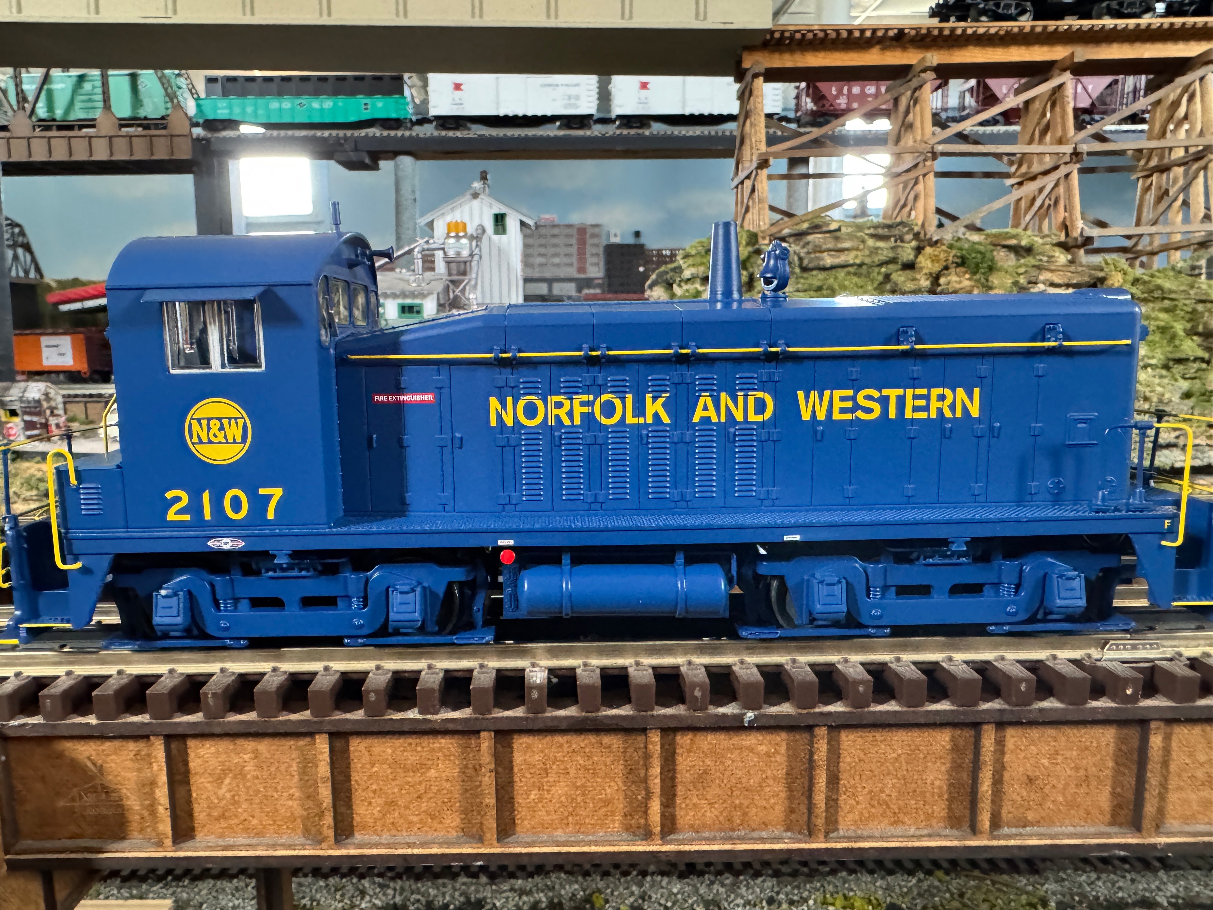 Lionel 2433994 - Legacy SW8 Diesel Locomotive "Norfolk & Western" #2107 - Custom Run for MrMuffin'sTrains