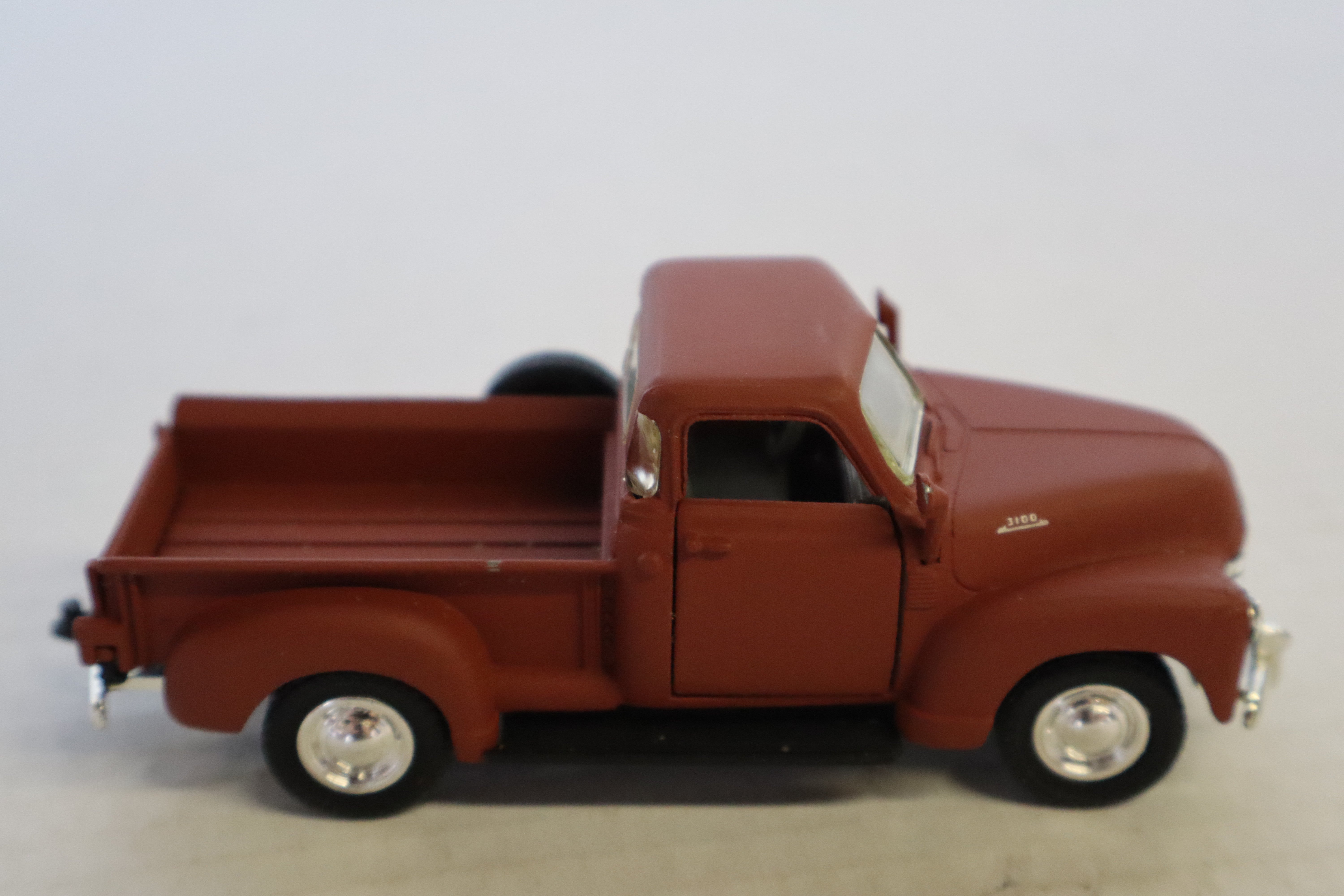 Road Champs Chevrolet C3100 Pickup Truck (Brown)-Second hand-M8262