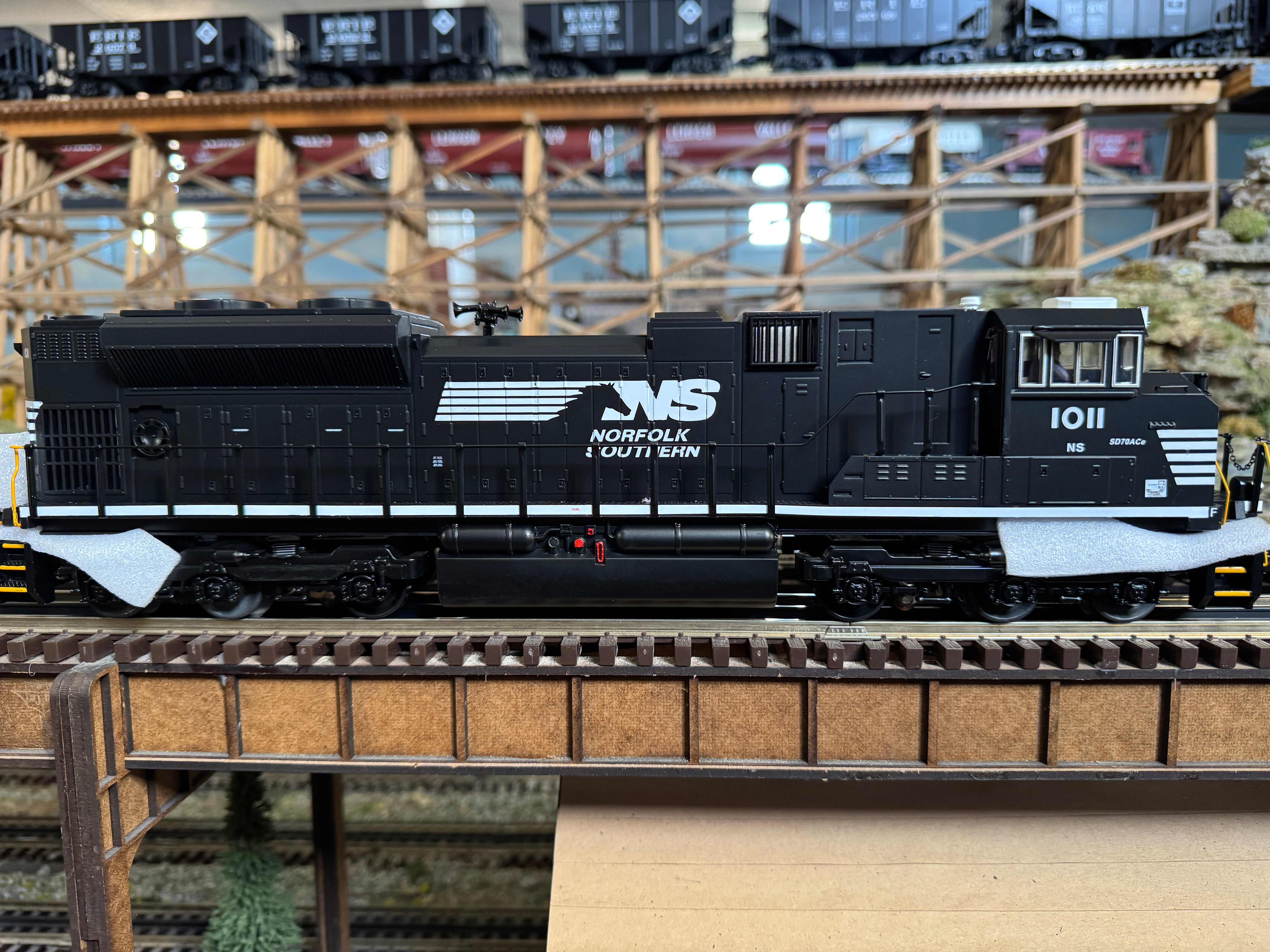 MTH 30-21228-1 - SD70ACe Imperial Diesel Engine "Norfolk Southern" #1011 w/ PS3