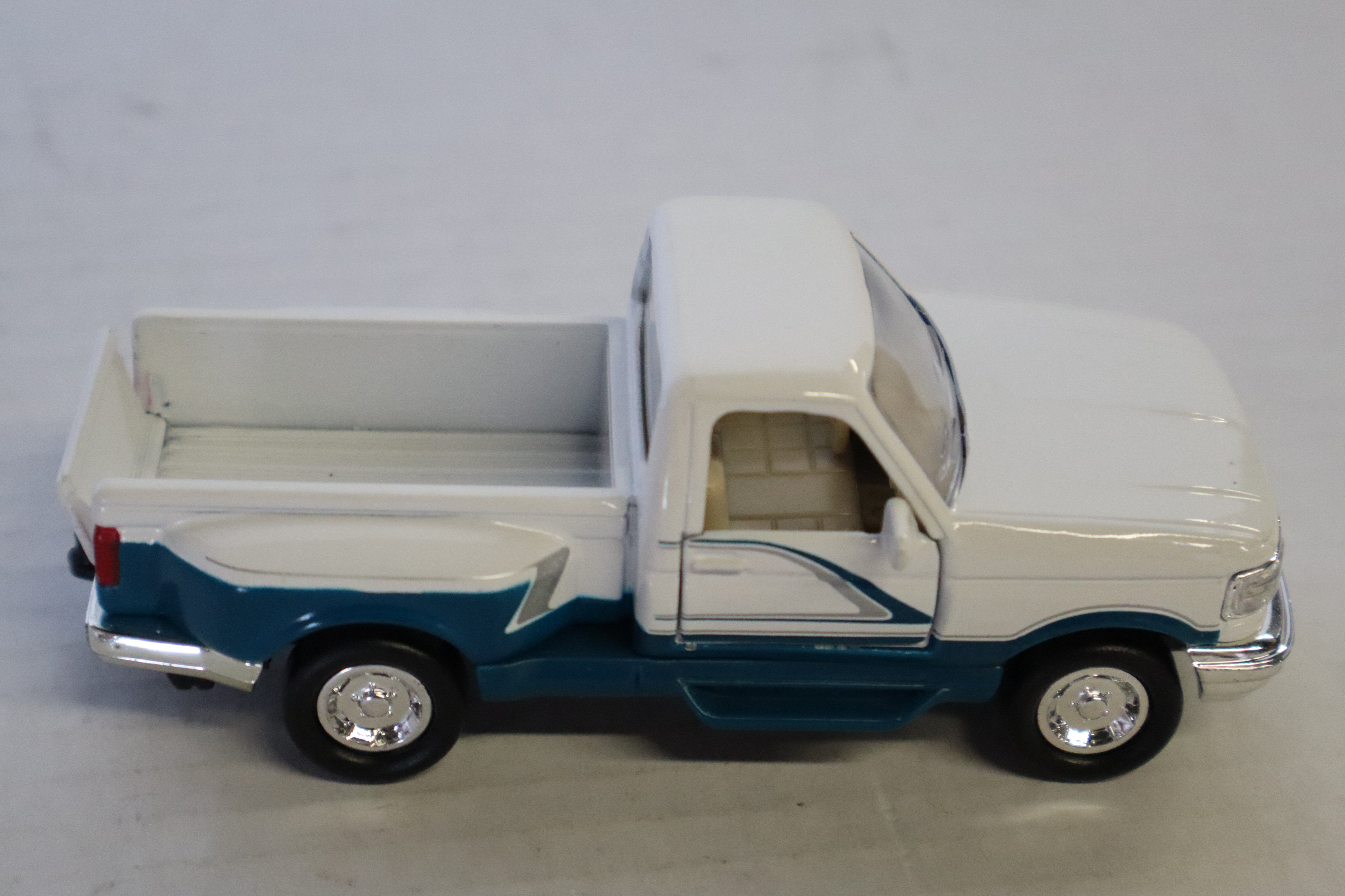 Road Champs Ford F-150 Pickup Truck (Turquoise/White)-Second hand-M8265