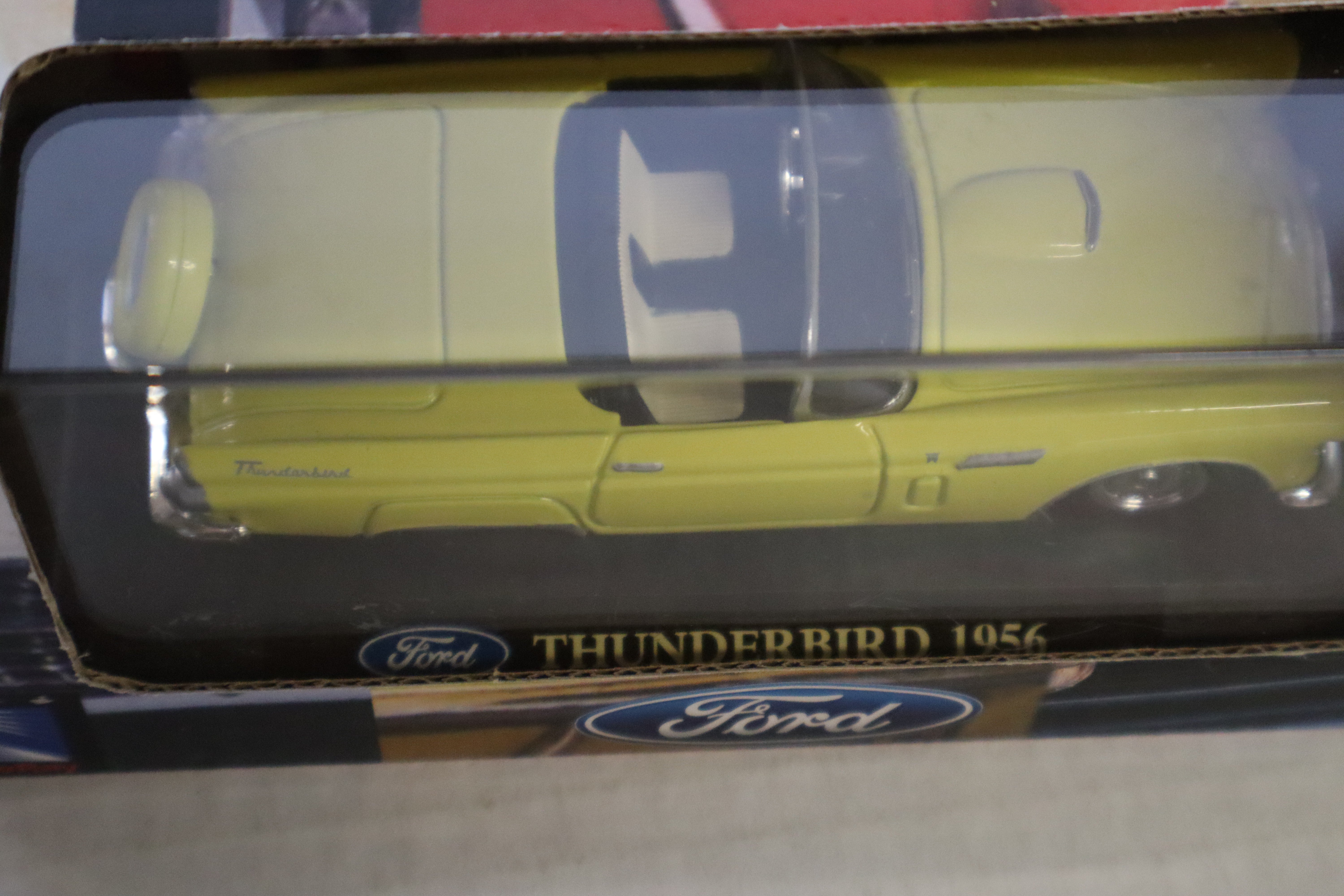 NewRay 1956 Ford Thunderbird Convertible (Yellow)-Second hand-M8267