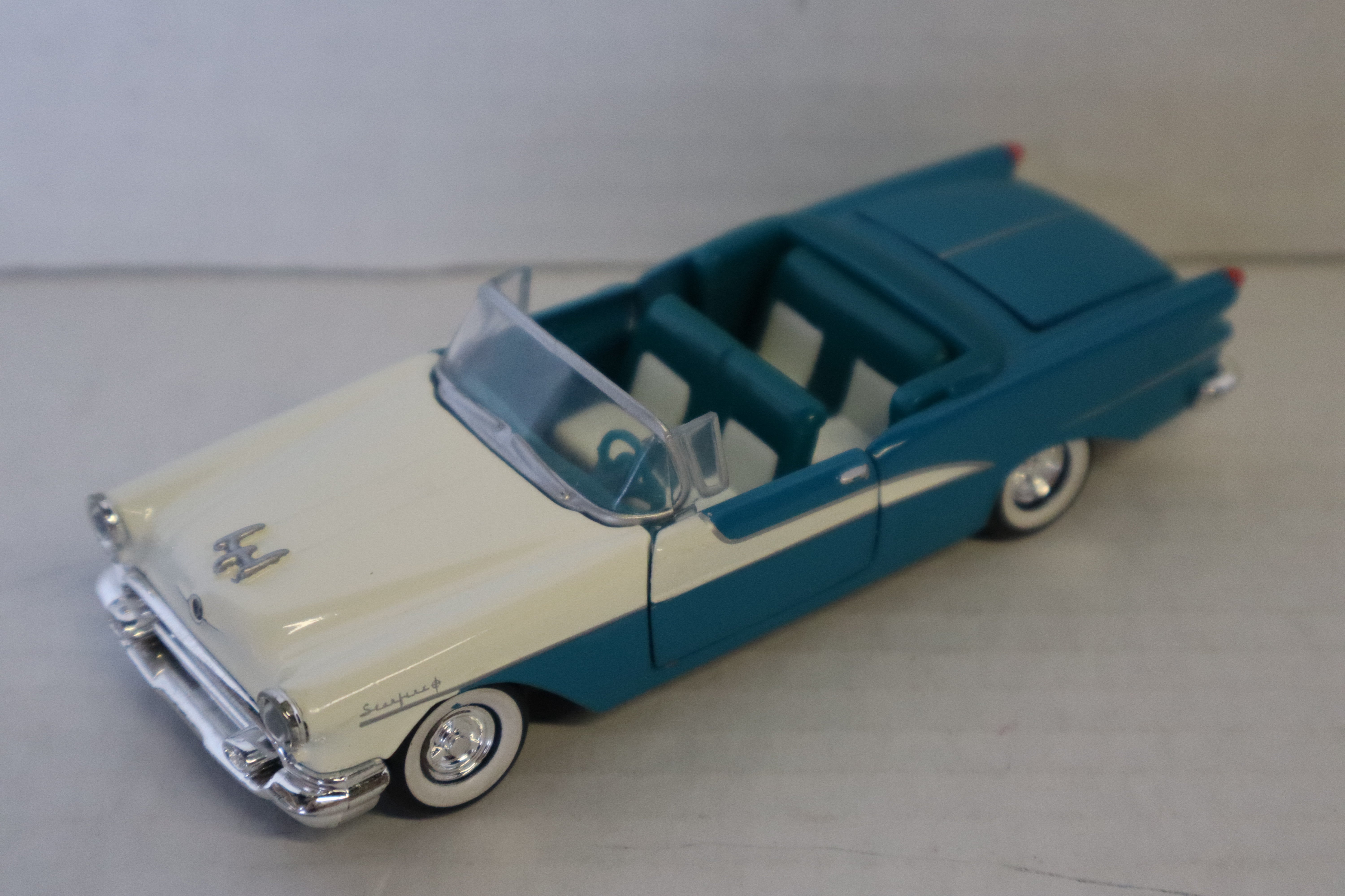 Road Champs 1955 Oldsmobile Convertible Starfire (Blue/White)-Second hand-M8268