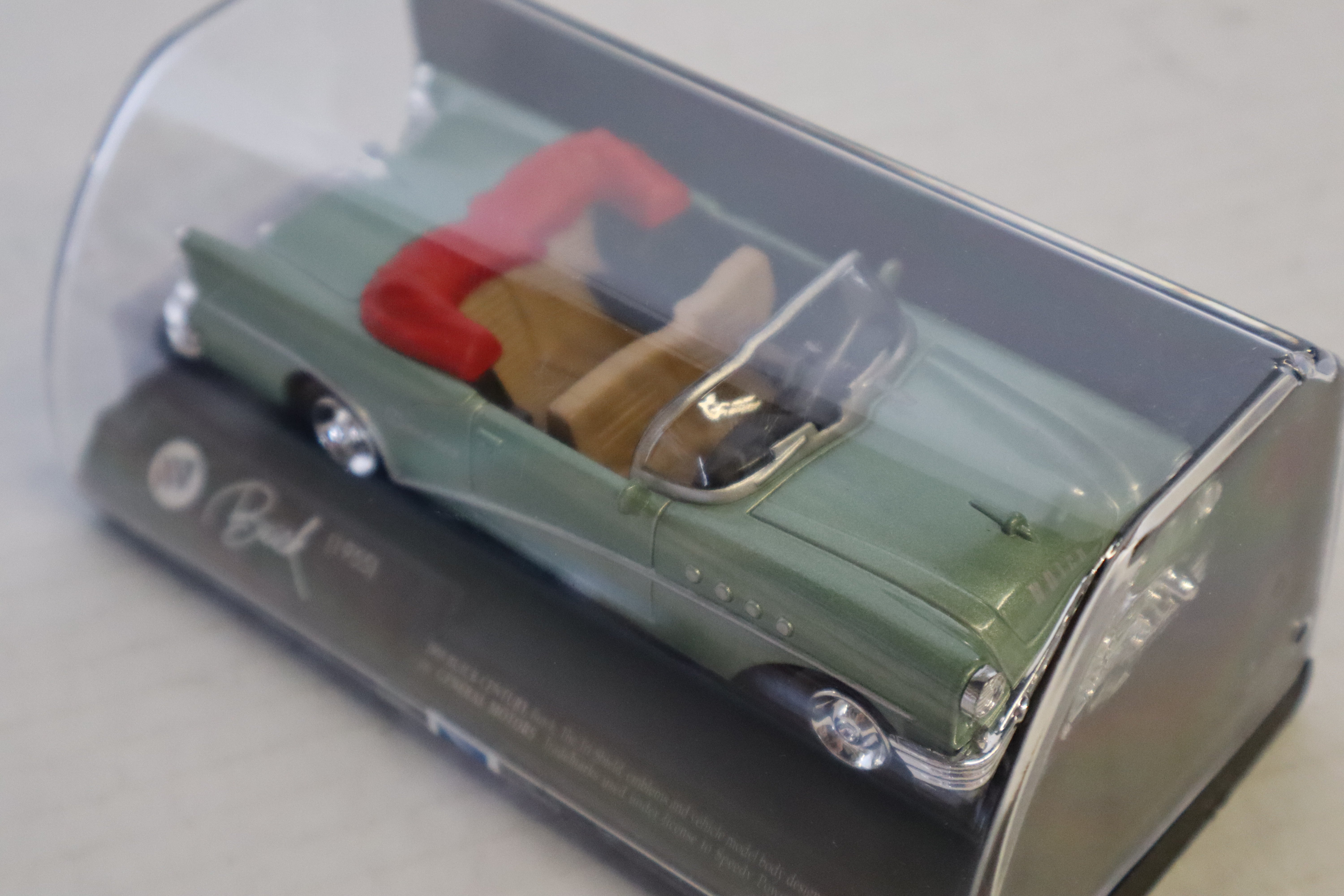 NewRay 1955 Buick Century Convertible (Light Green)-Second hand-M8269