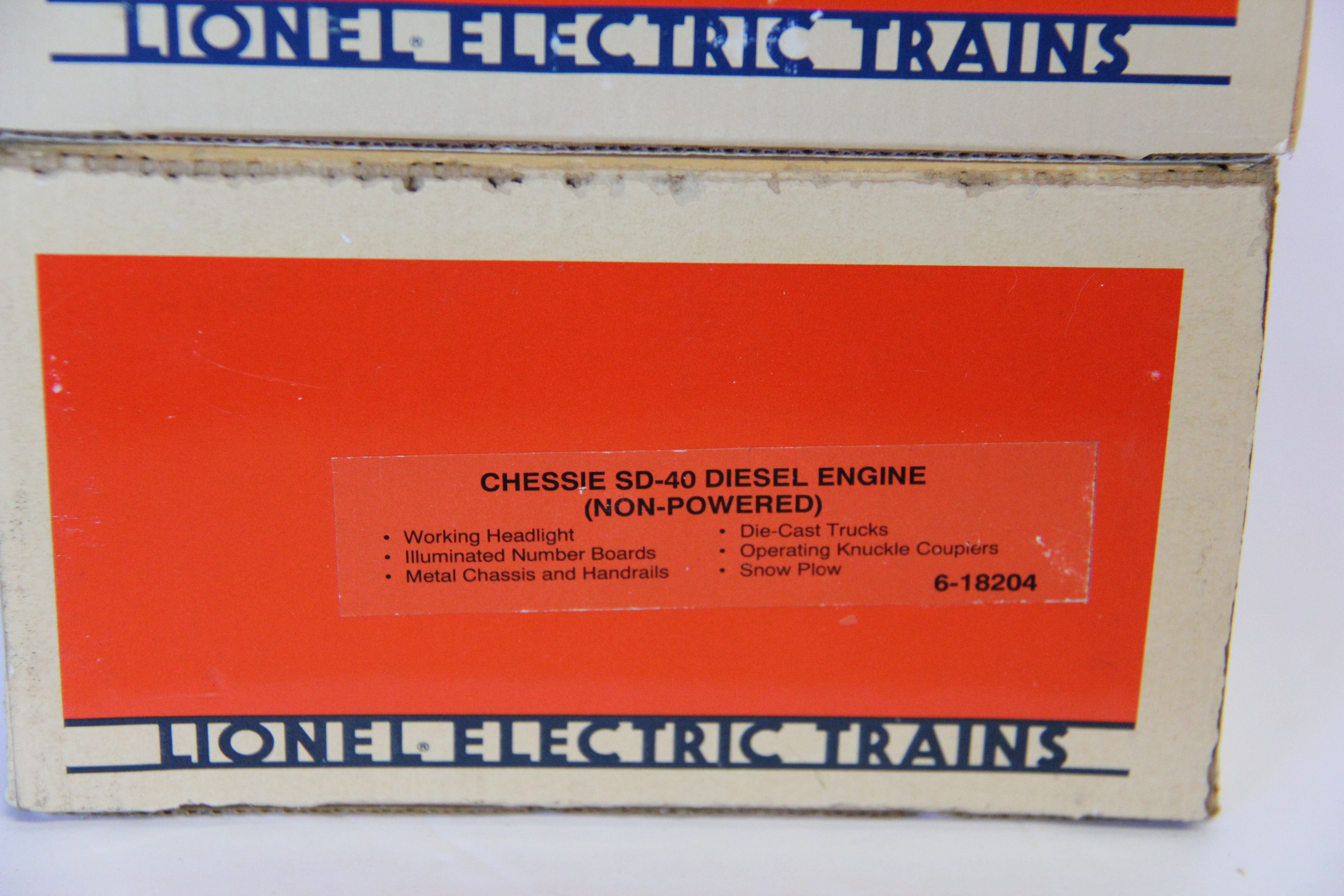 Lionel 6-18201 Chessie System SD-40 Powered Diesel & Lionel 6-18204 Non Pwd Set-Second hand-M7578