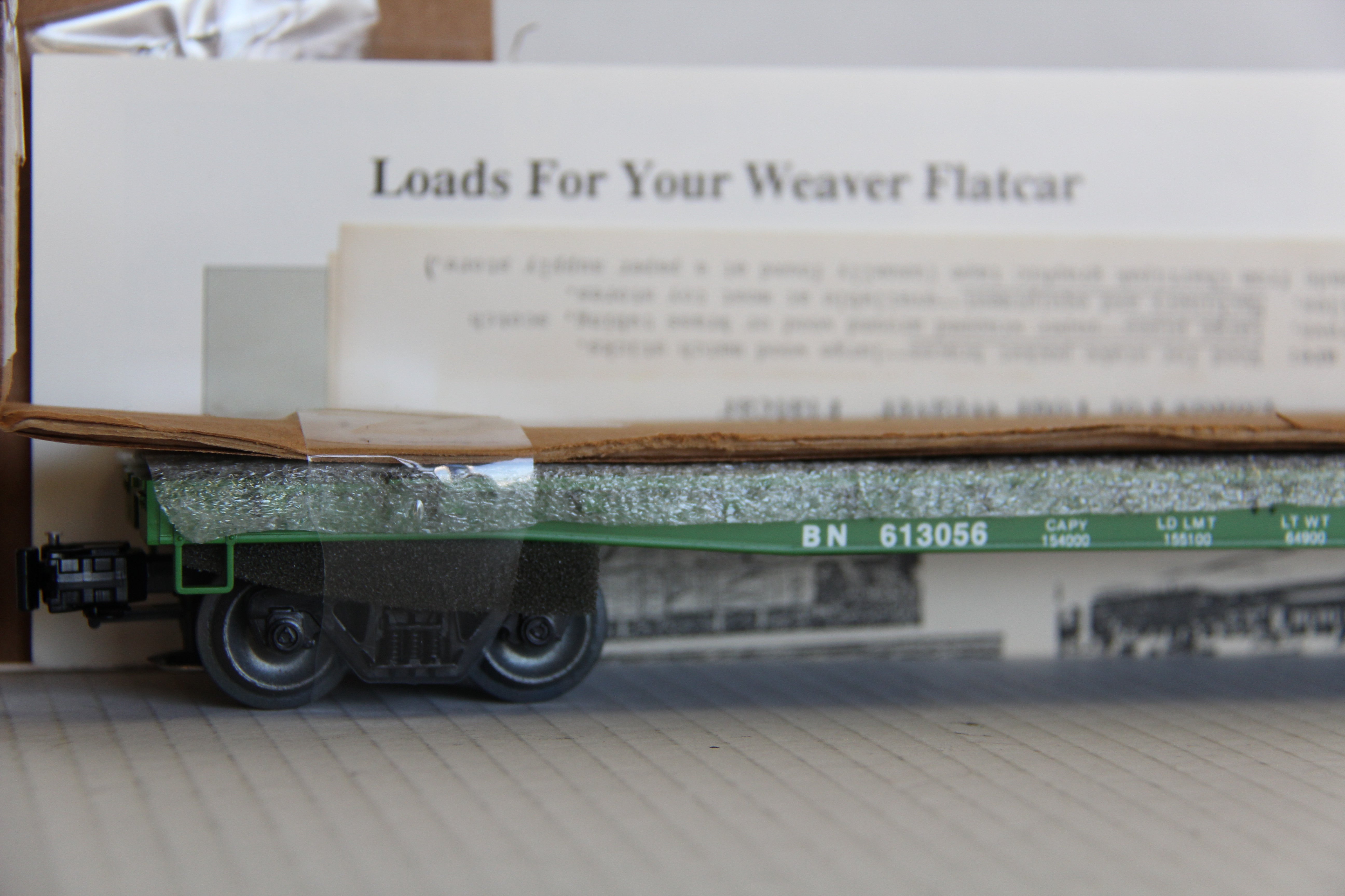 Weaver #4082 Burlington Northern Flatcar-Second hand-M5921