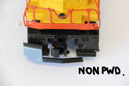 Lionel 6-18201 Chessie System SD-40 Powered Diesel & Lionel 6-18204 Non Pwd Set-Second hand-M7578