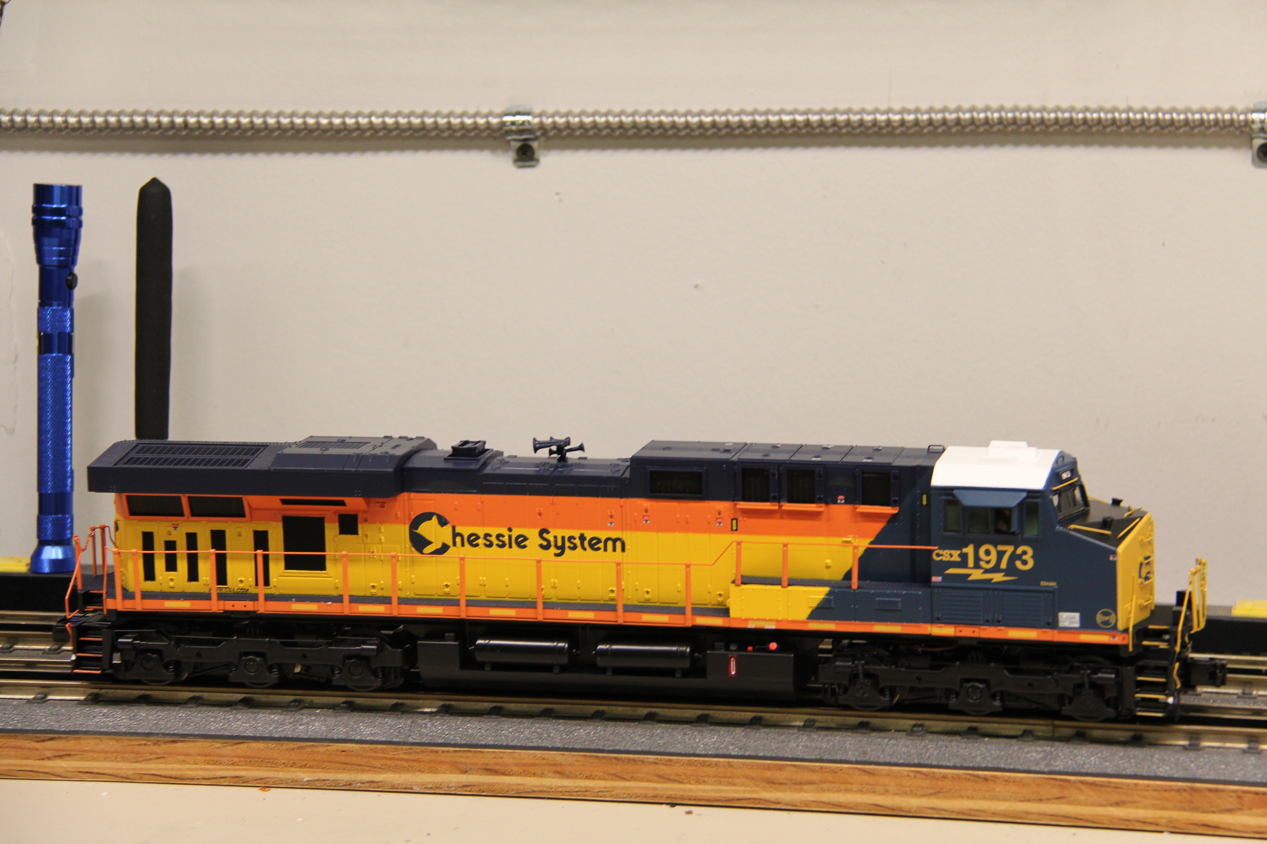 MTH 20-21937-1 Chessie ES44AC Diesel Engine-Second hand-M7135