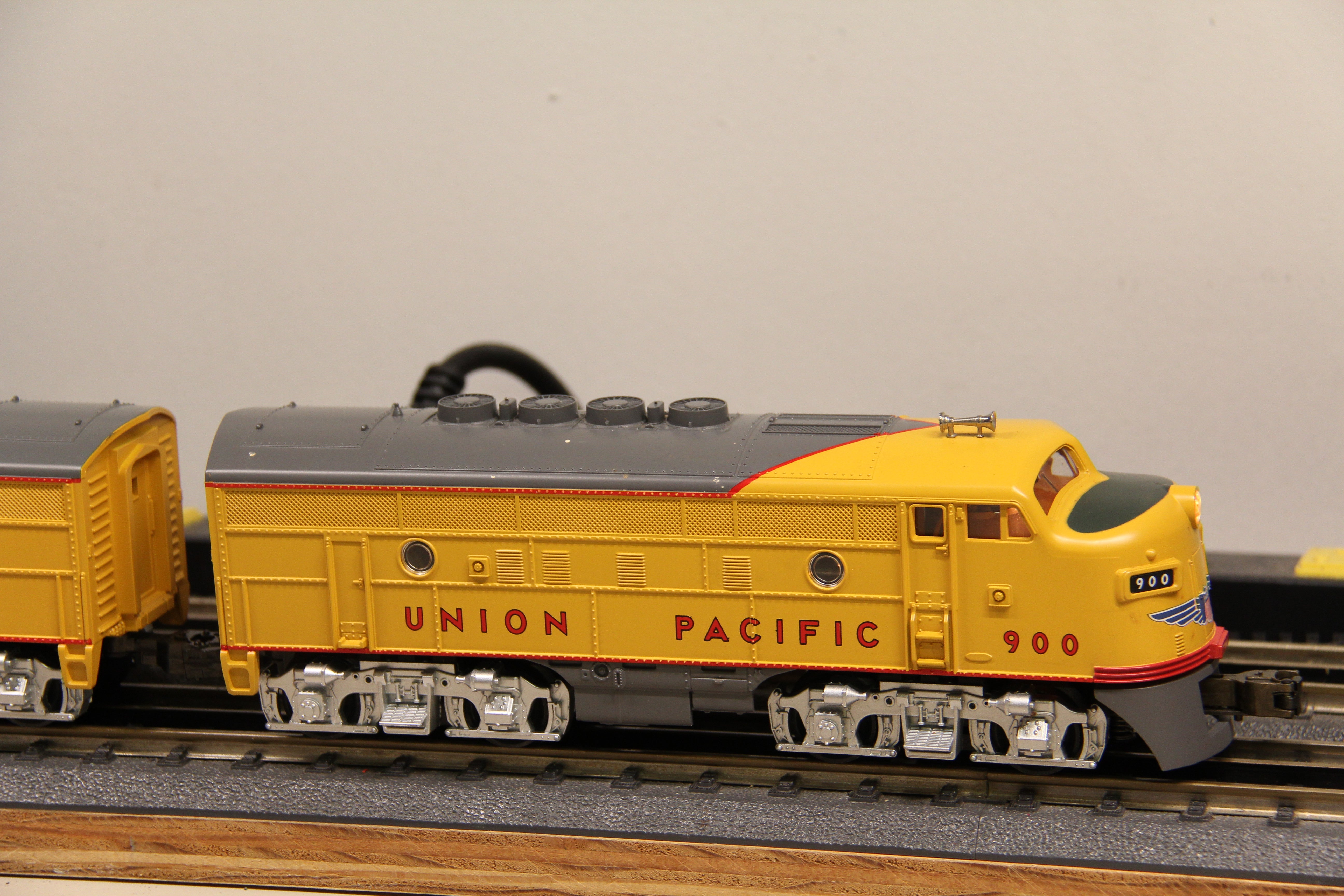 Rail King RK-2002 Union Pacific F-3 Diesel AA Set No#900 & #901-3 Rail-Second hand-M5955