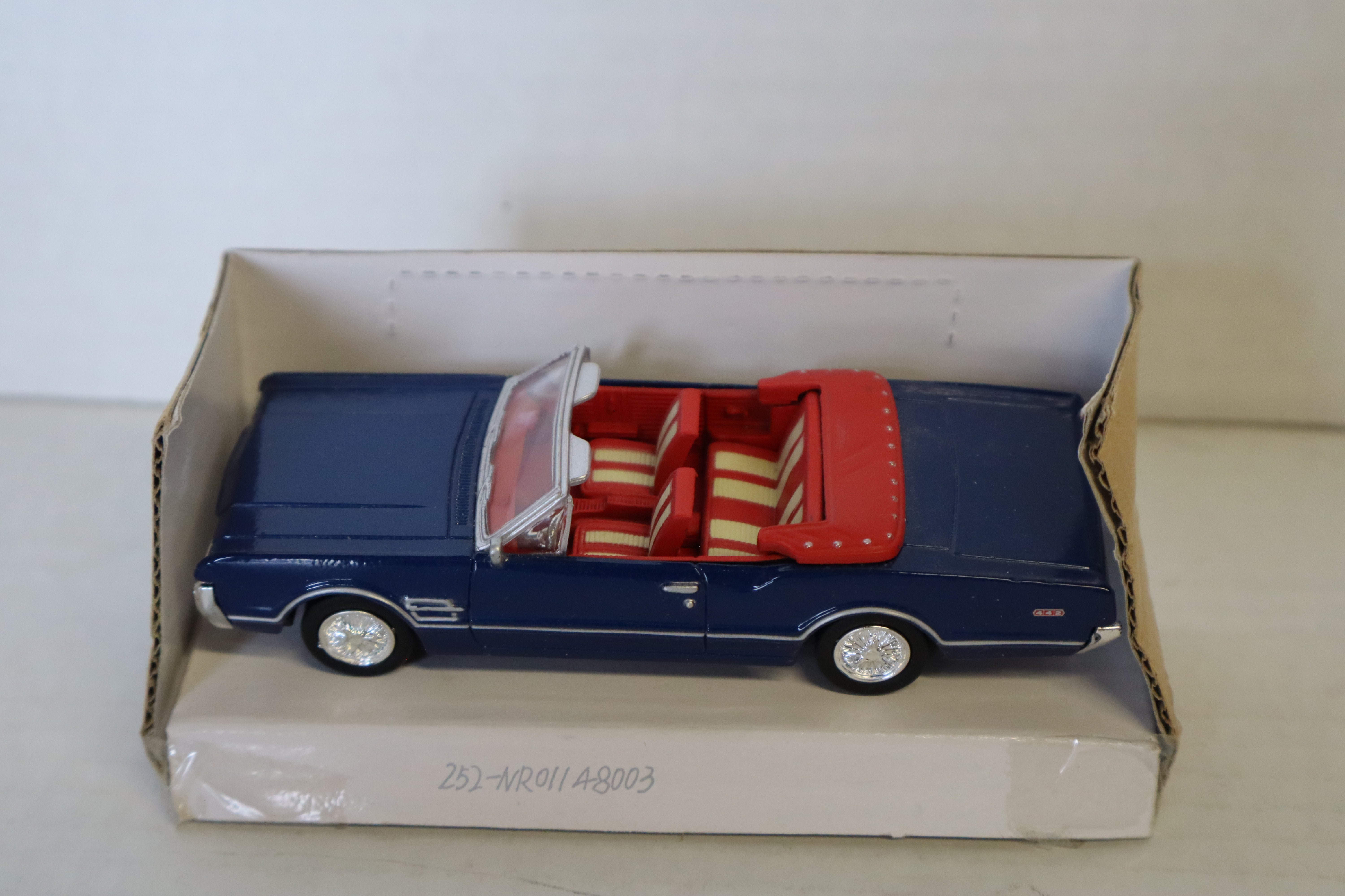 1966 Oldsmobile Convertible 442 (Dark Blue)-Second hand-M8279