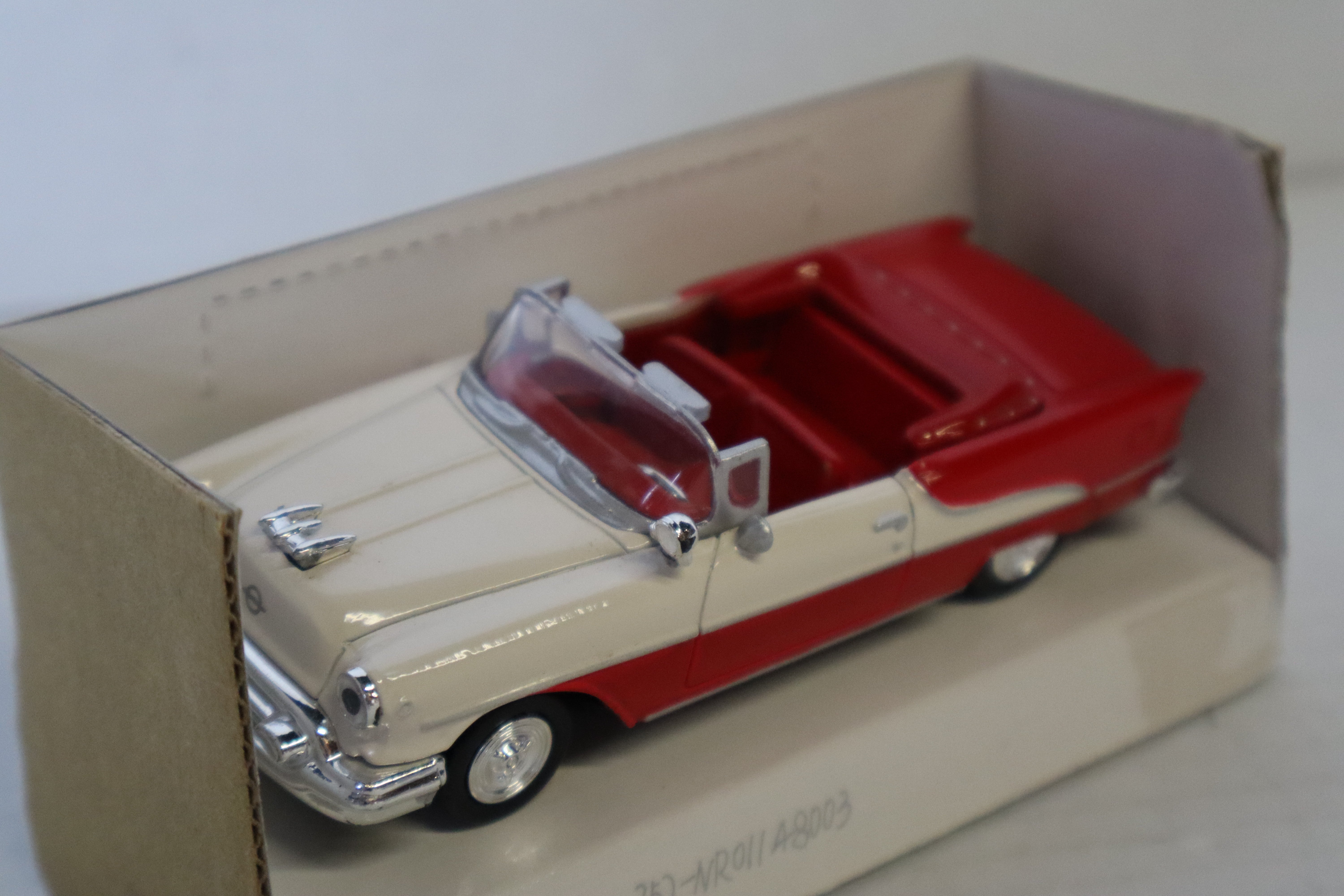 1955 Oldsmobile Convertible (Red/White)-Second hand-M8280