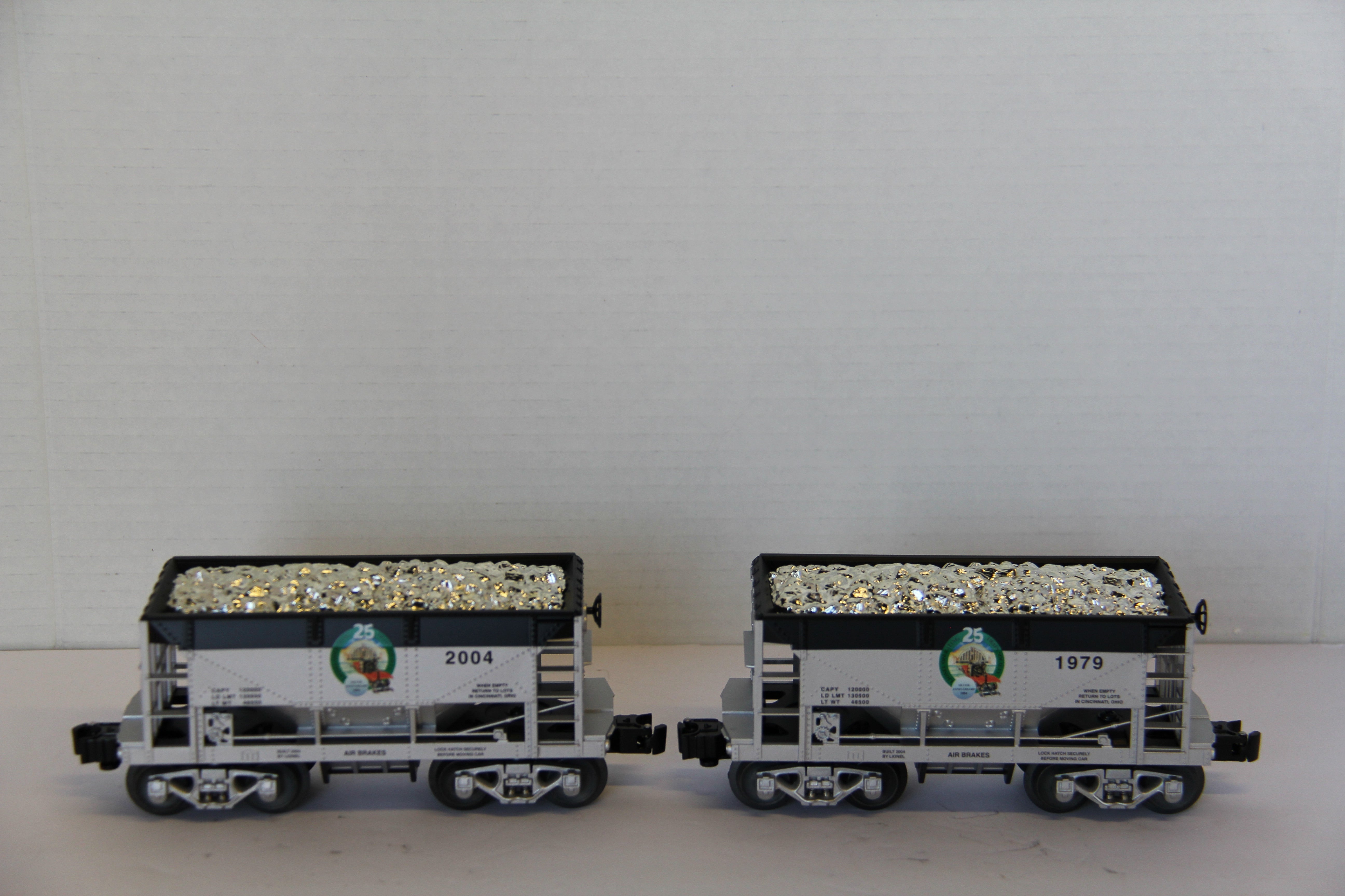 Lionel 6-52359 & Lionel 6-52360 LOTS 25th Anniversary Ore Car w/ Silver Load 2 Set-Second hand-M7583