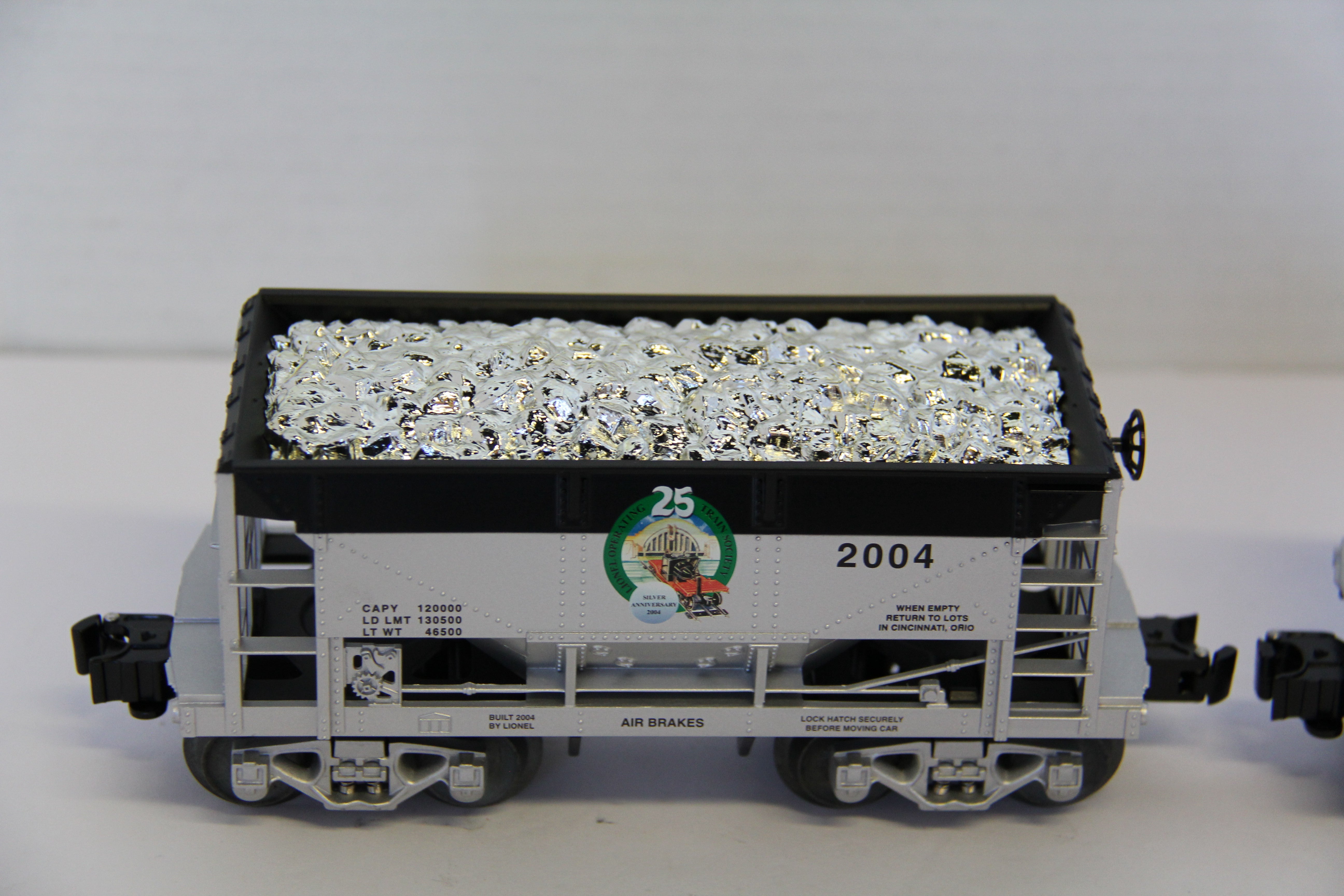 Lionel 6-52359 & Lionel 6-52360 LOTS 25th Anniversary Ore Car w/ Silver Load 2 Set-Second hand-M7583