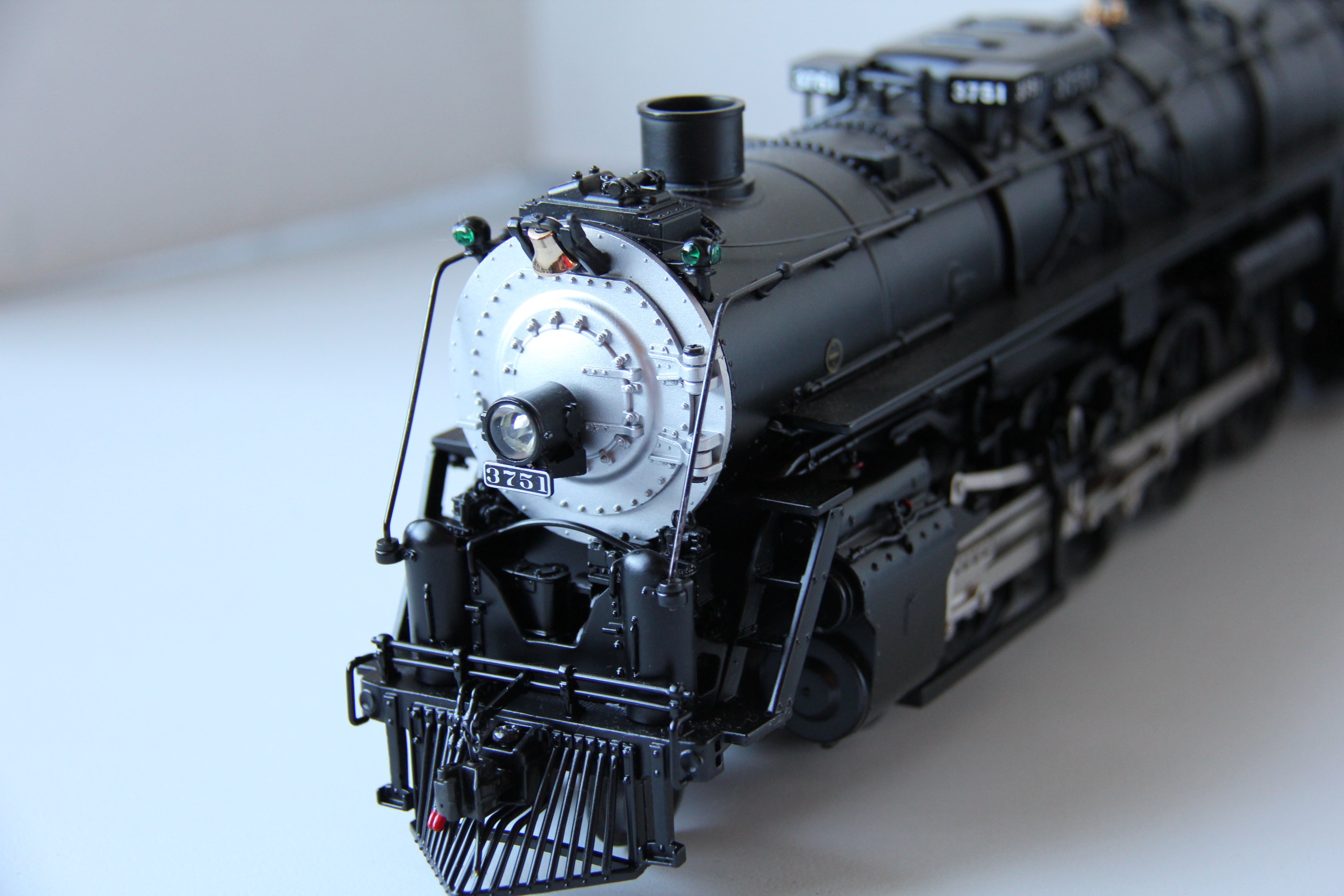 Lionel 2031160 Santa Fe (#3751) 4-8-4 Legacy Steam Engine-Second hand-M3255