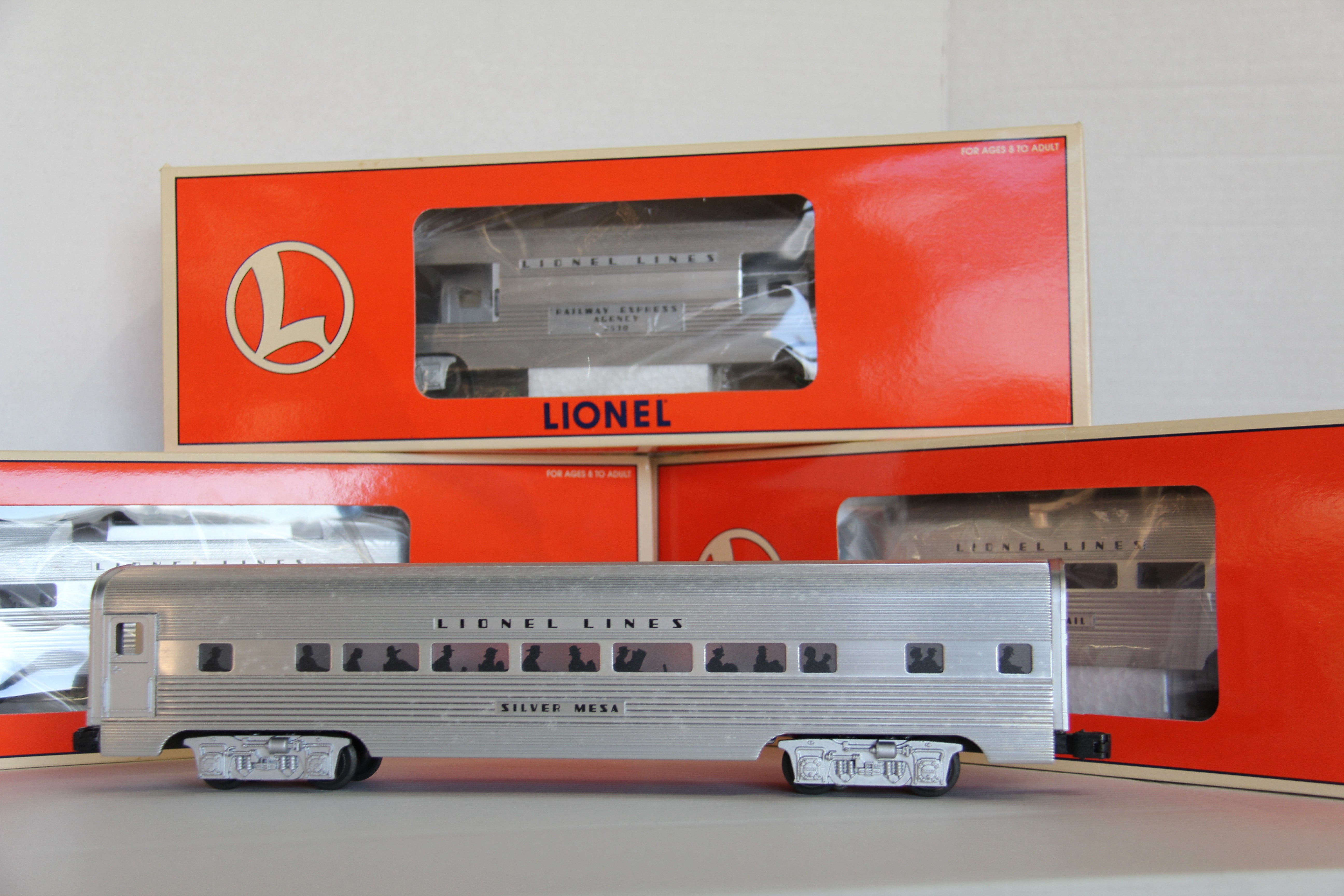 Lionel 6-19160 Lionel Lines Aluminum Passenger Car-4 Car Set-Second hand-M5938