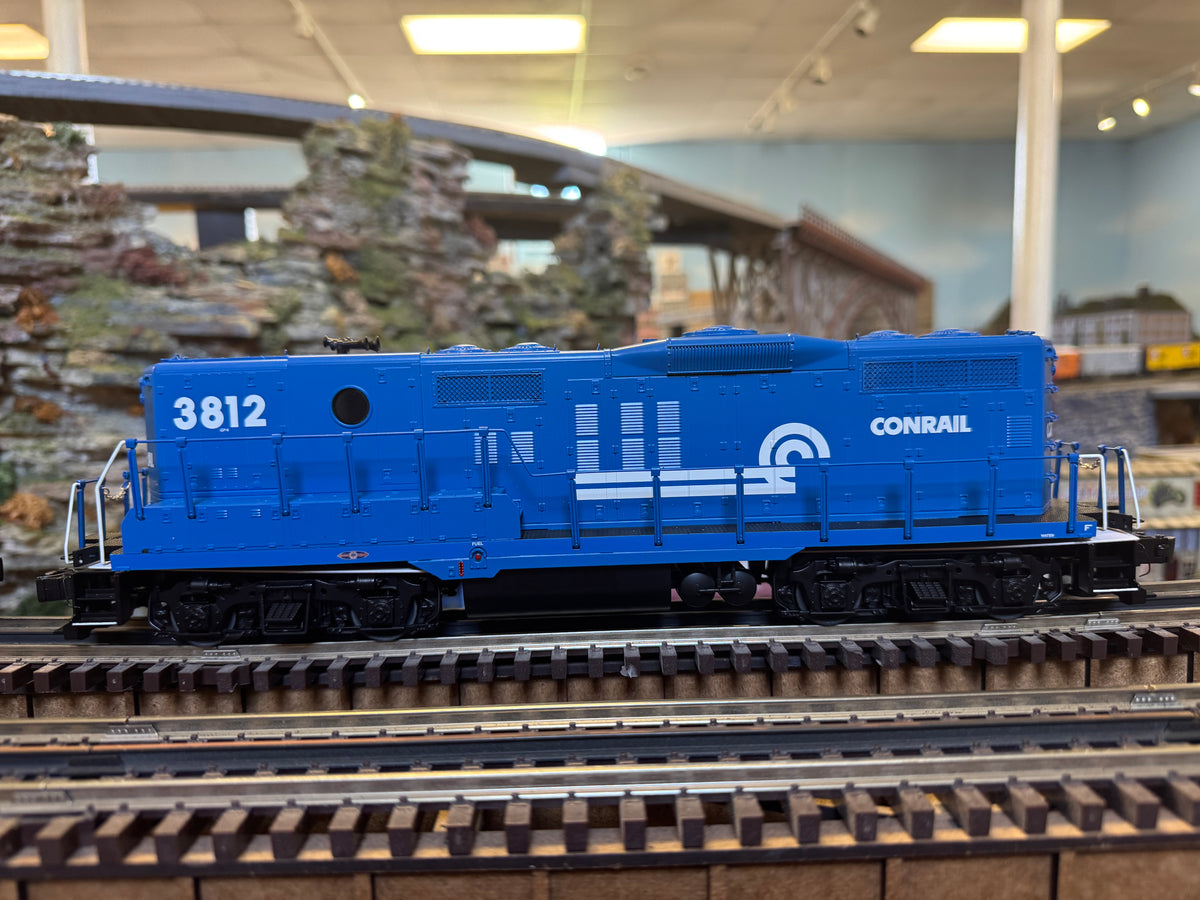 Lionel 2433379 - Legacy GP9B SuperBass "Conrail" #3812 (Non-Powered) - MrMuffin'sTrains