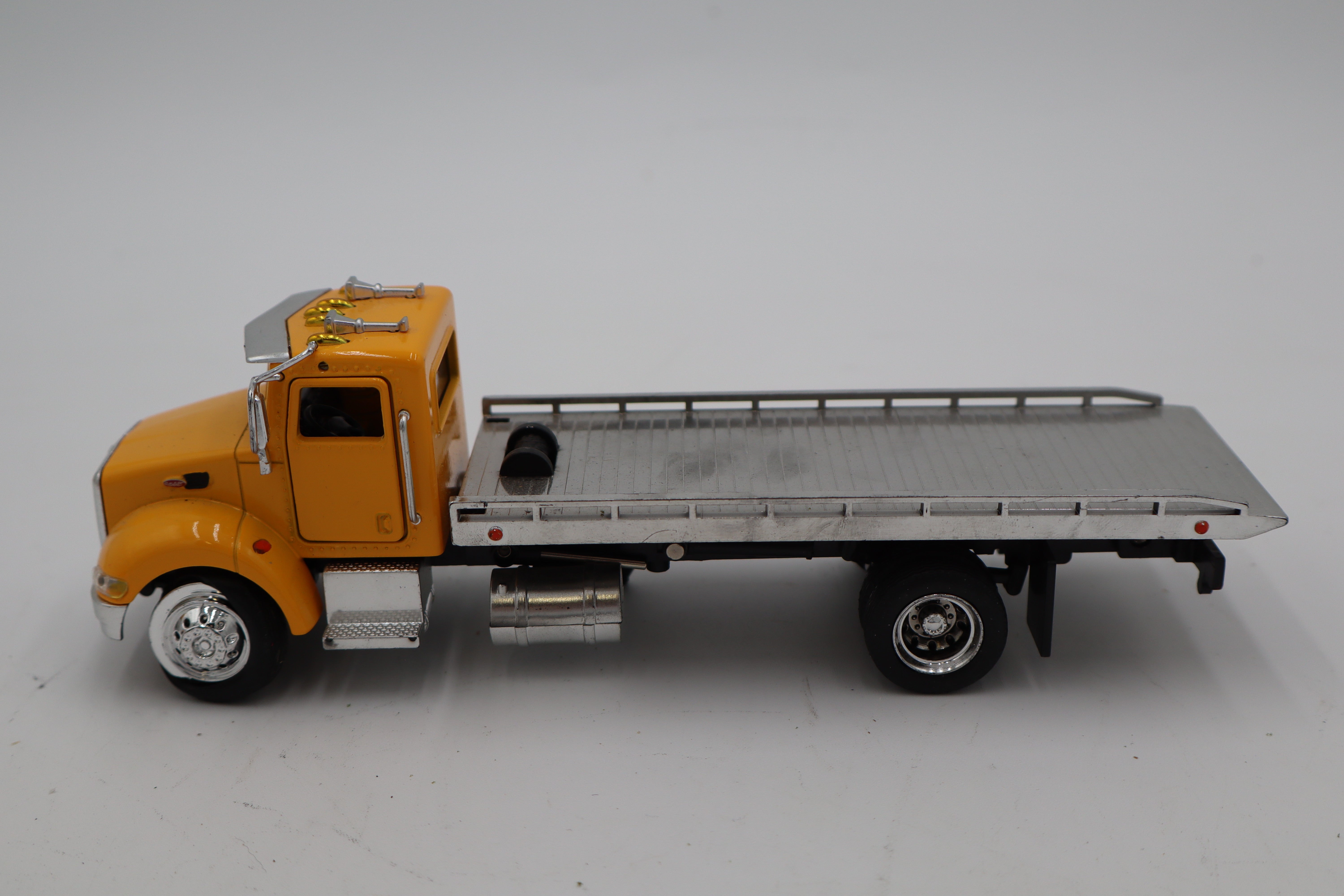 Various Lot 1-Second hand-M20324
