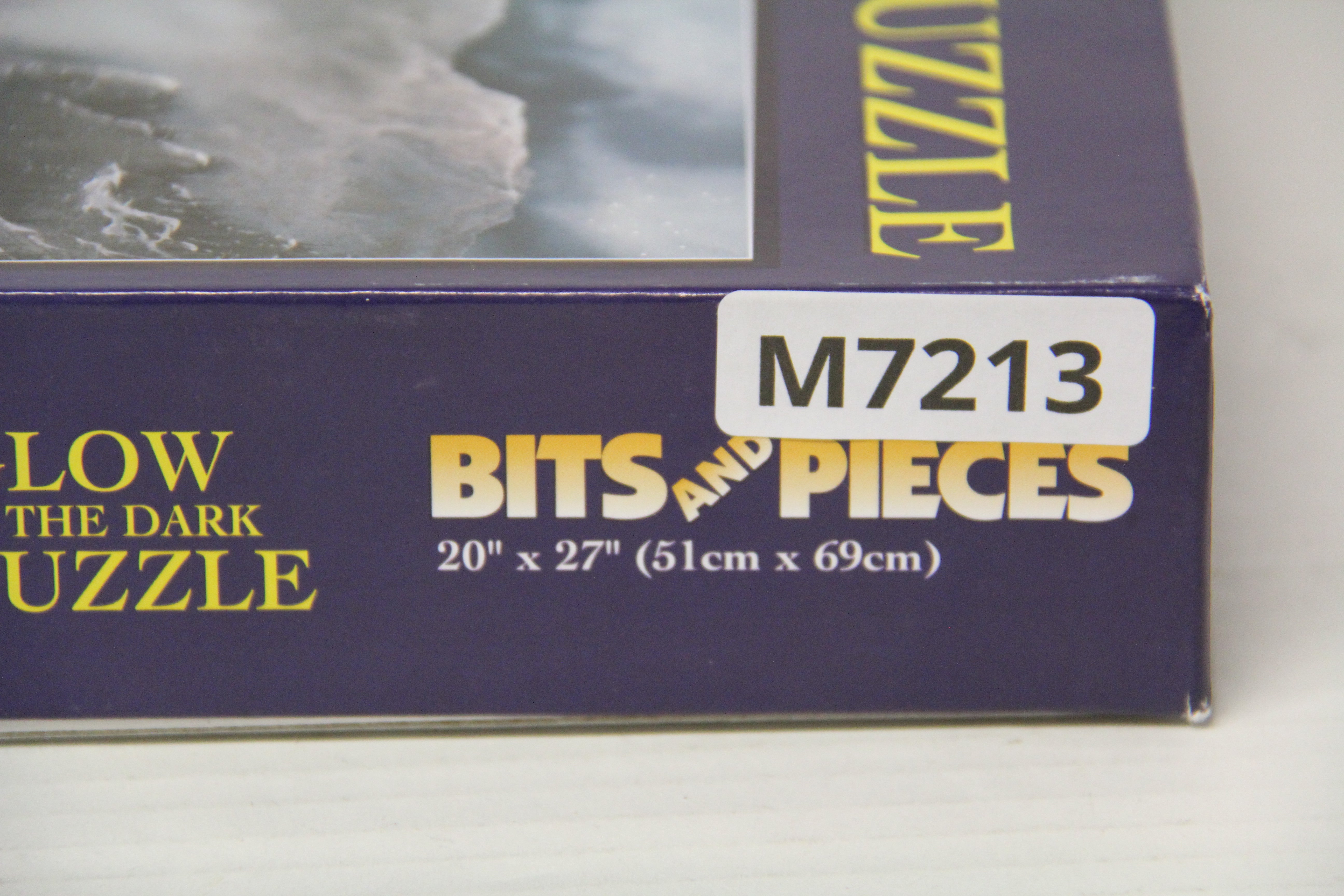 2005 Bits And Pieces 20"x27" Canadian Pacific #2410- 1000 Piece Glow In The Dark Puzzle-Second hand-M7213