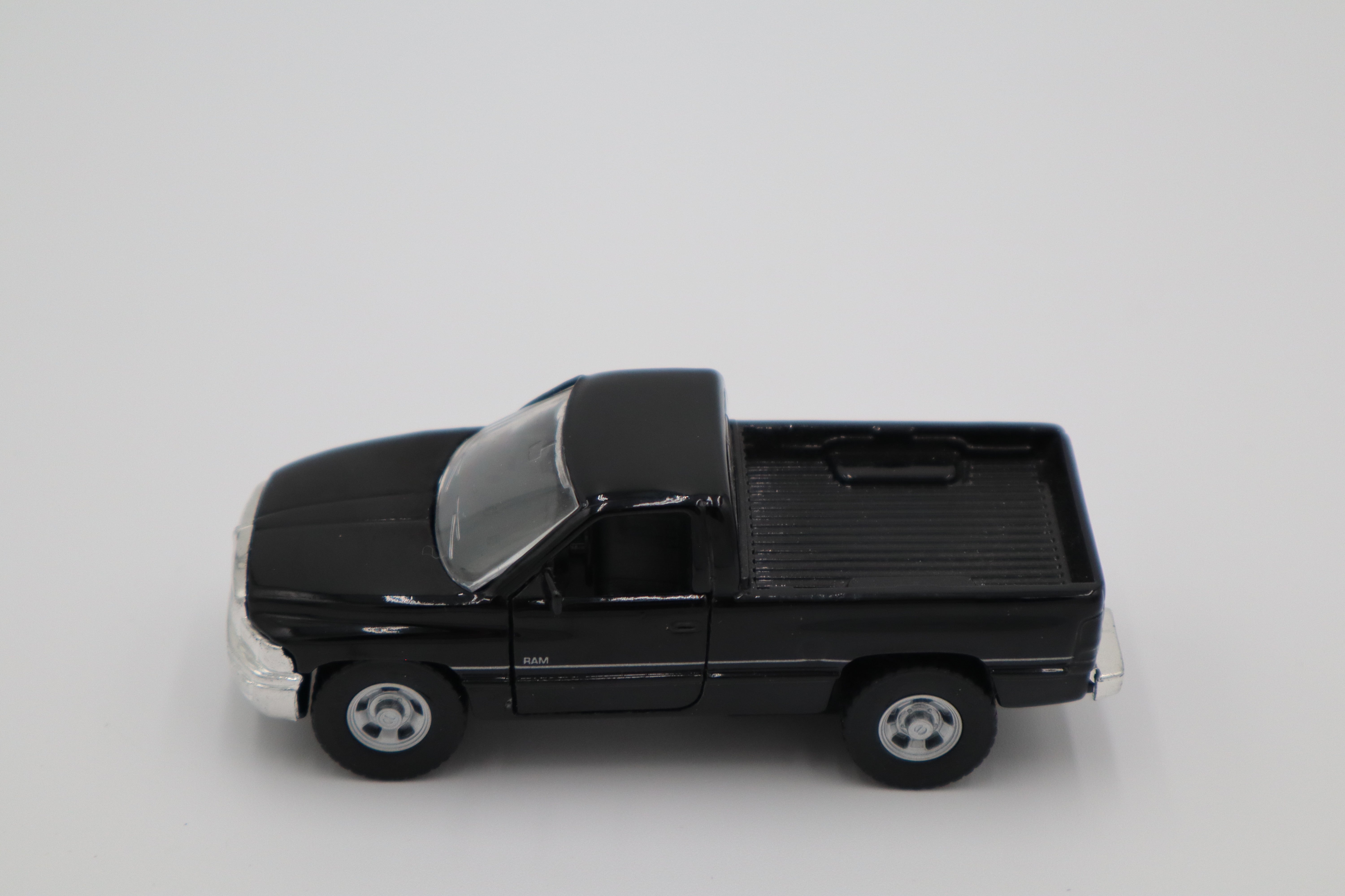 Maisto Dodge Ram Pickup (Black) 1:46 Scale-Second hand-M8296