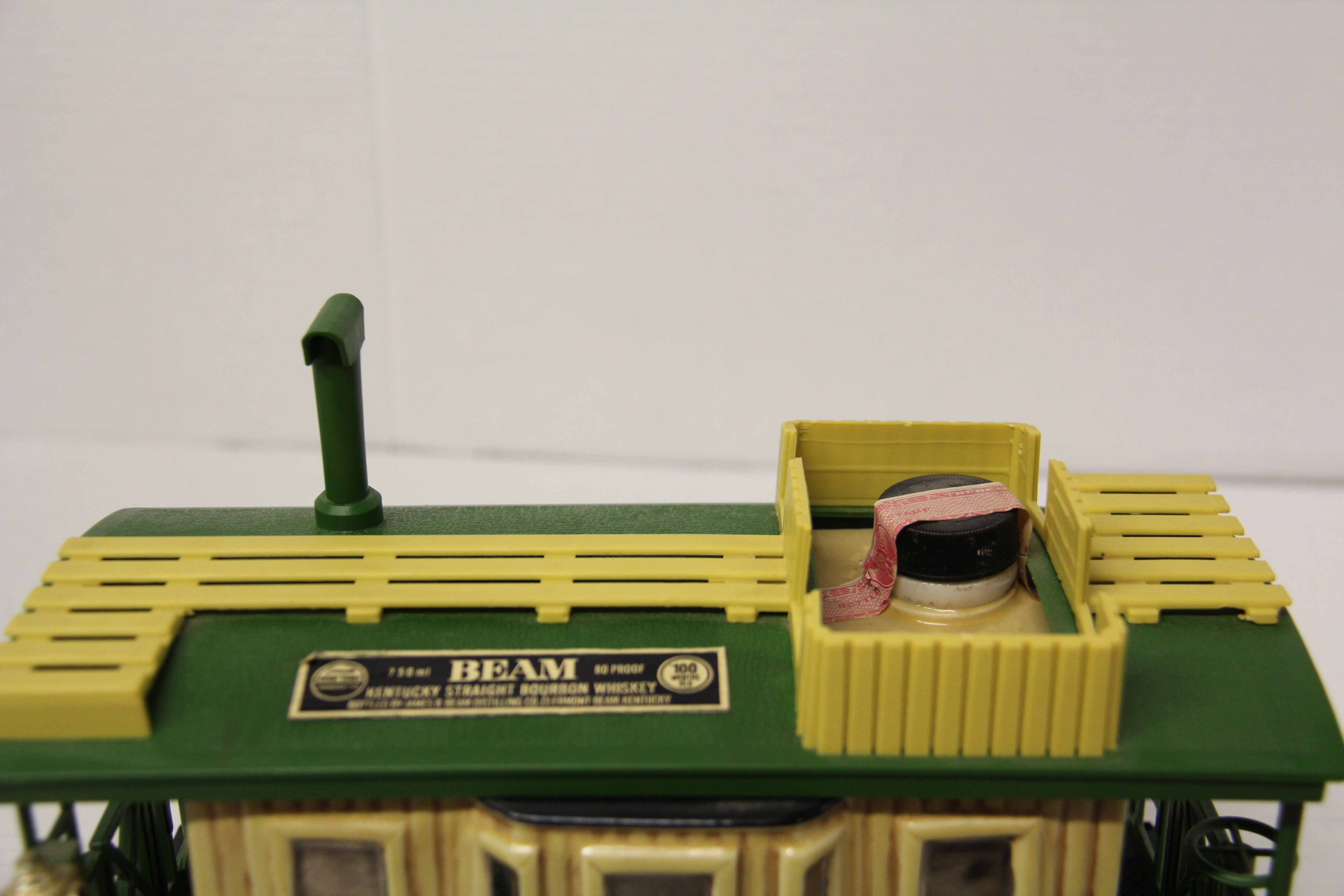 1984 Jim Beam Jersey & Western Caboose #285 Decanter-Second hand-M7221 - MrMuffin'sTrains