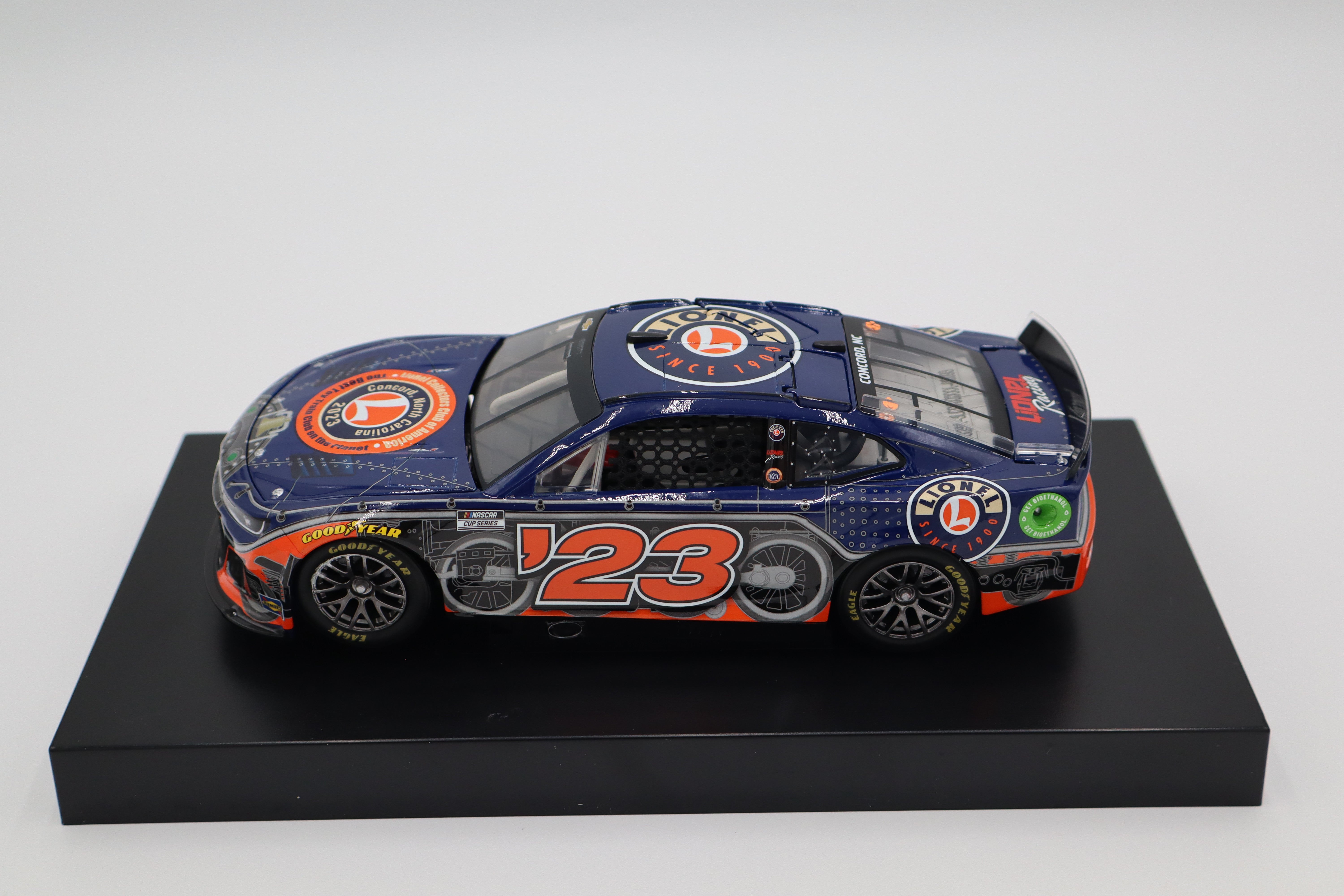 2023 Lionel Racing LCCA Camaro ZL1 Racing Car #23-1:24 Scale-Second hand-M8300