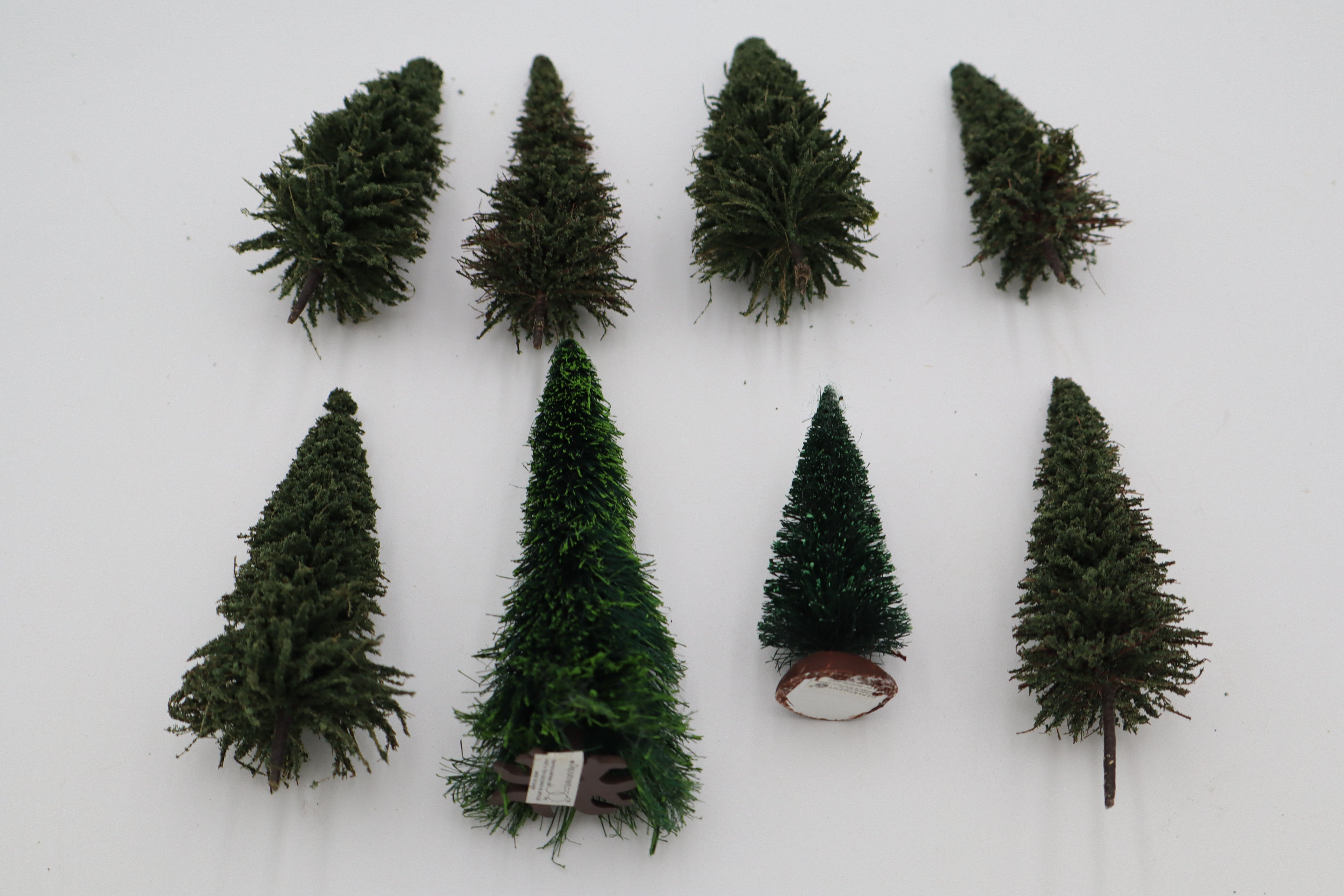 Tree Lot 2-Second hand-M20340