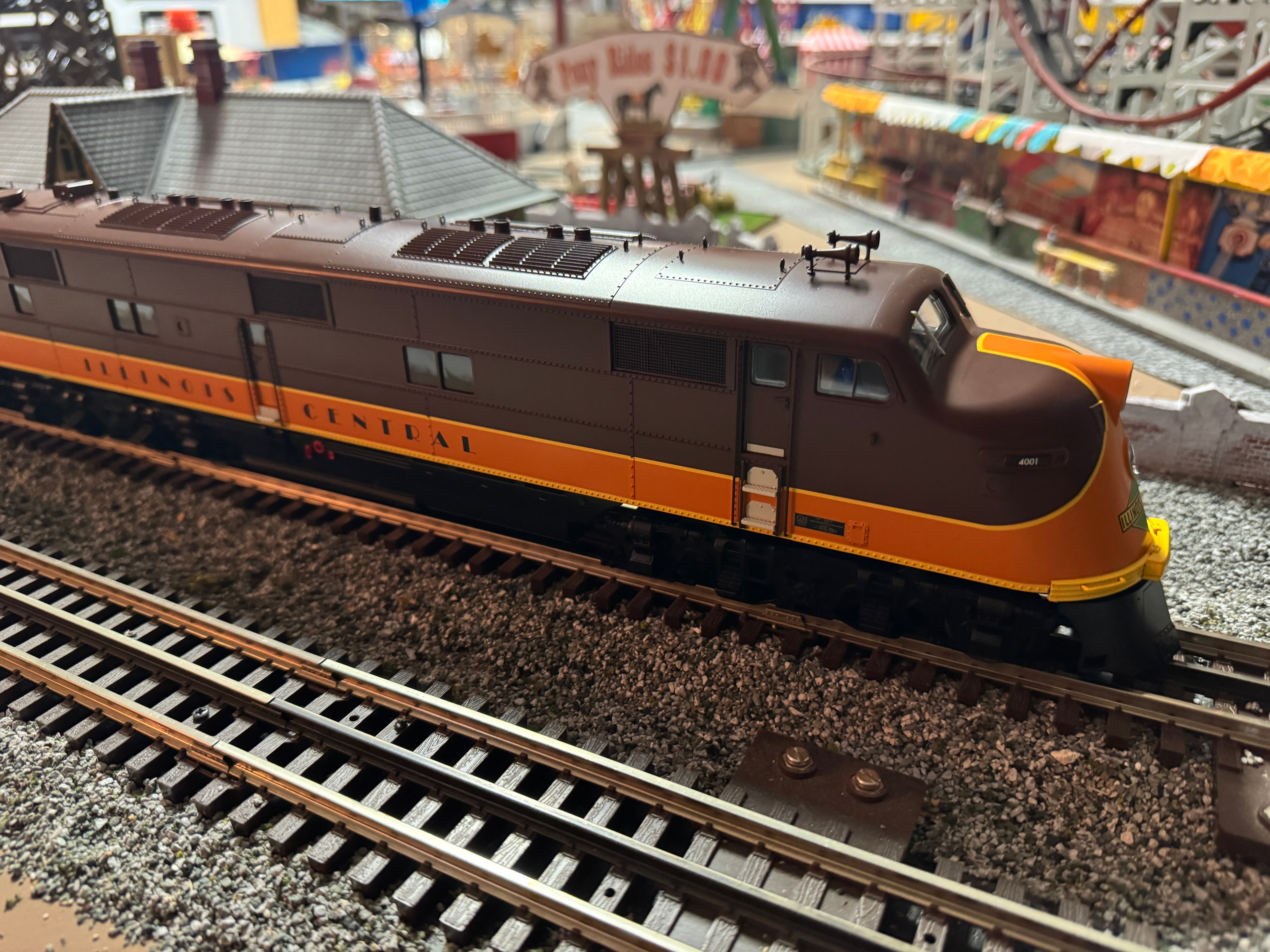 Lionel 2433100 - Legacy E6 AA Diesel Locomotive "Illinois Central" #4001, 4003 - Custom Run for MrMuffin'sTrains