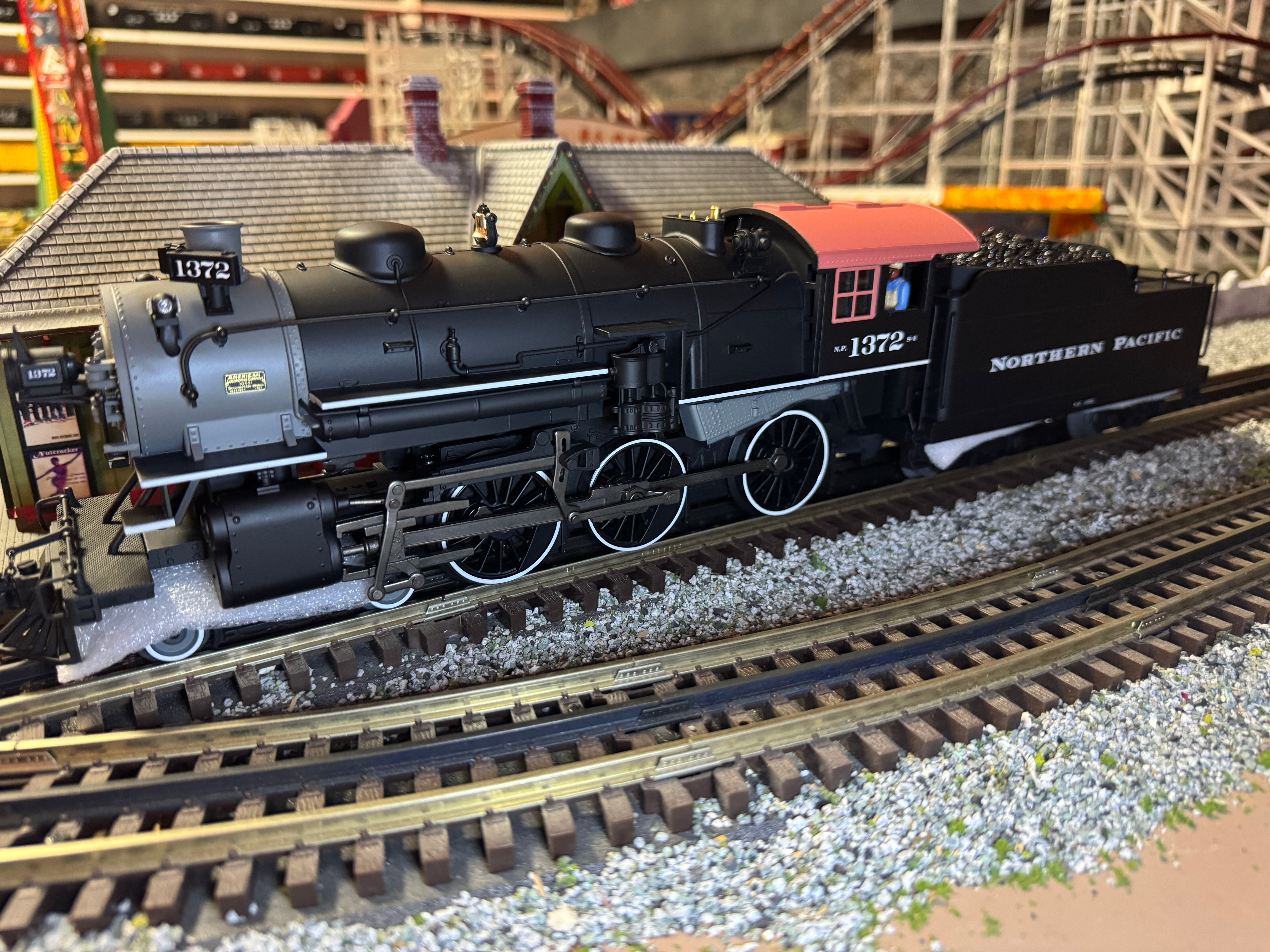 Lionel 2431670 - Legacy 4-6-0 Steam Locomotive "Northern Pacific" #1372