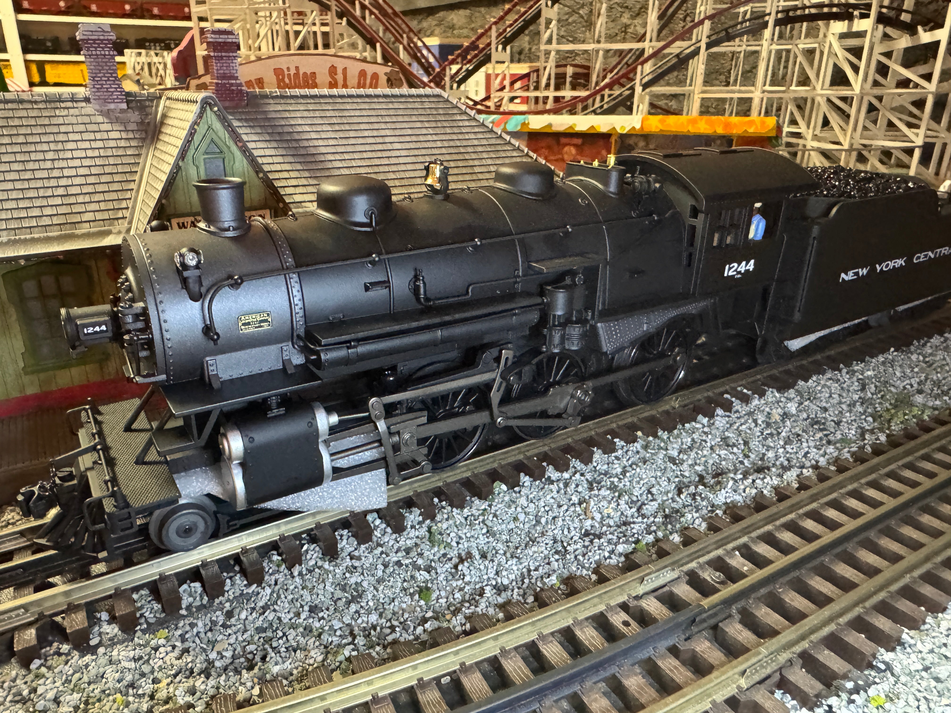 Lionel 2431660 - Legacy 4-6-0 Steam Locomotive "New York Central" #1244